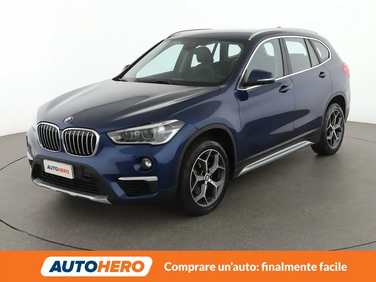 BMW X1 xDrive 18d xLine — photo 1 of 15