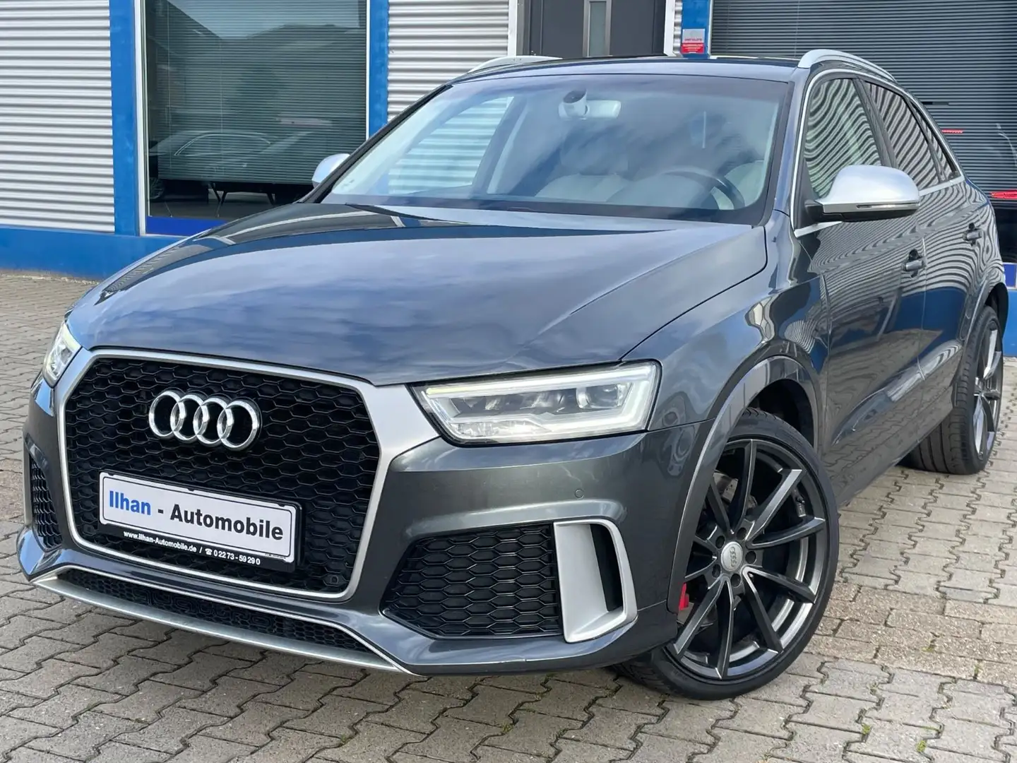 Audi RS Q3 2.5 TFSI quattro*LED*PANO*LEDER*RCAM*BOSE* Grau - 1