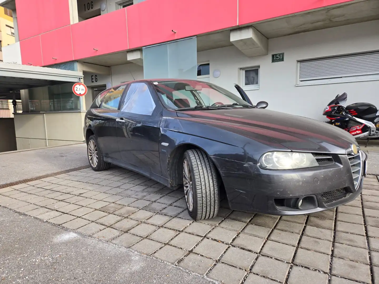 Alfa Romeo 156 Alfa 156 Crosswagon 1.9 JTD M-Jet Dis.Q4 Distincti Grau - 2