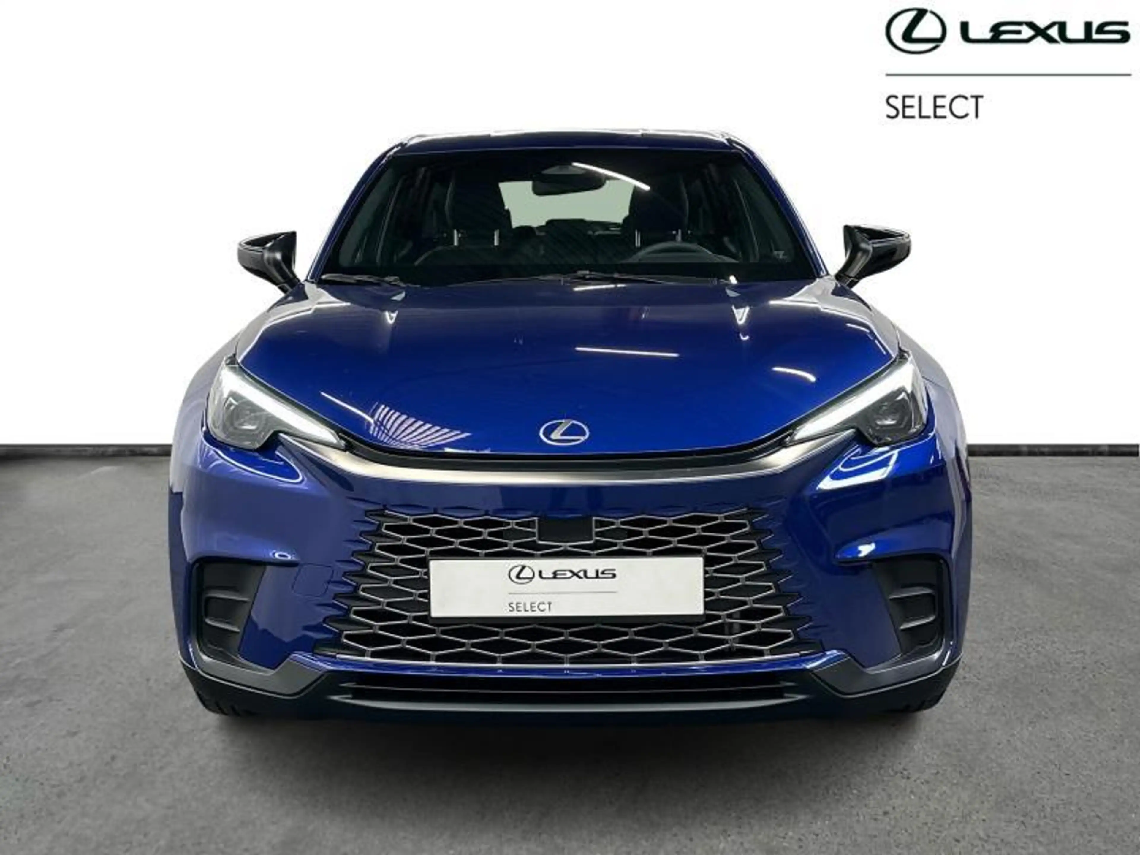 Lexus LBX Base — photo 5