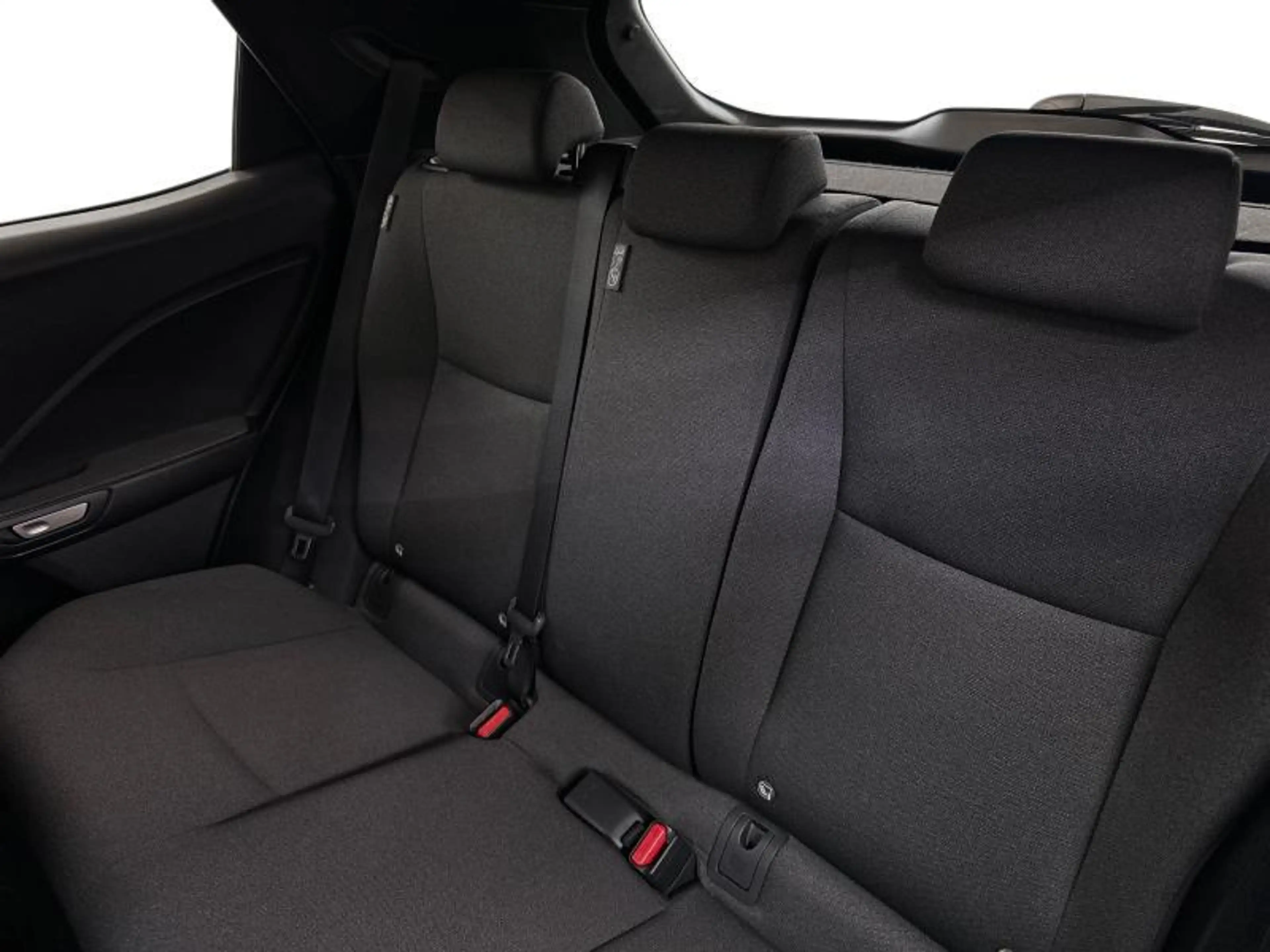 Lexus LBX Base — photo 10