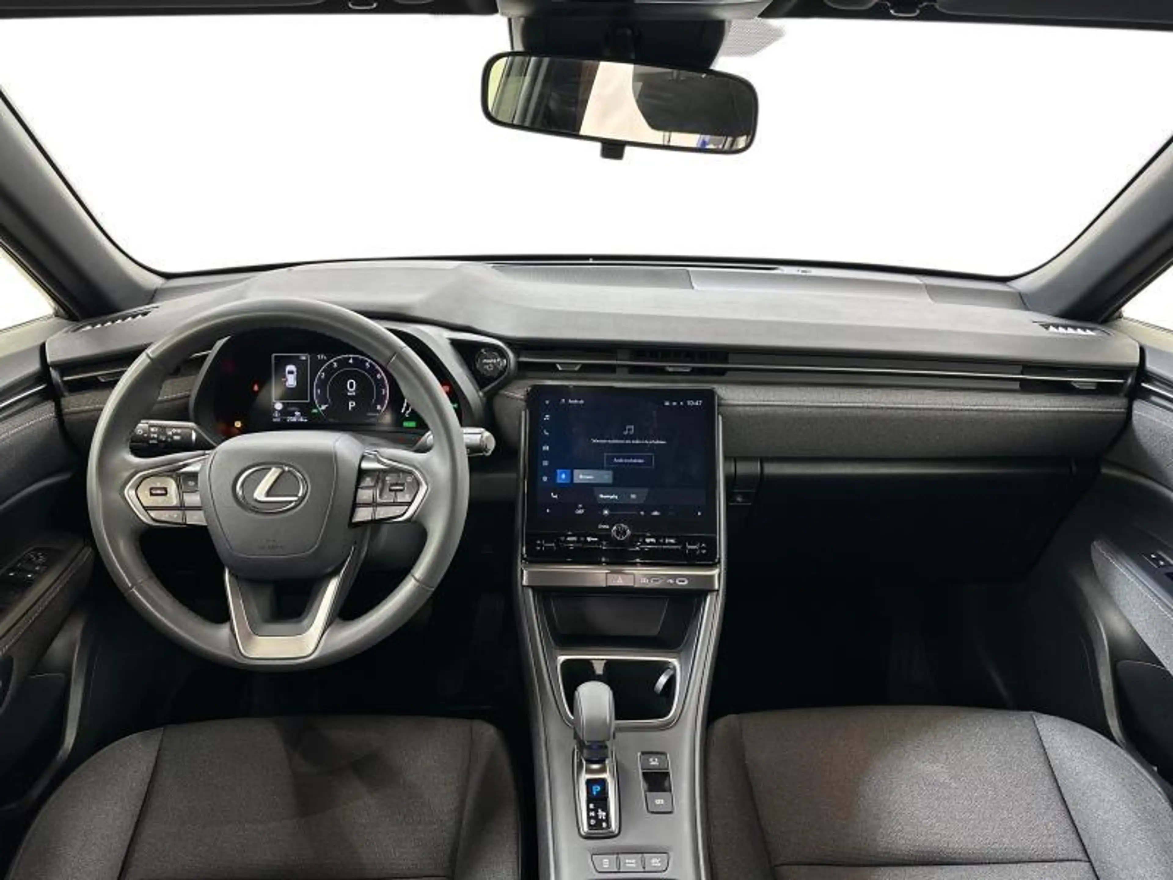 Lexus LBX Base — photo 7