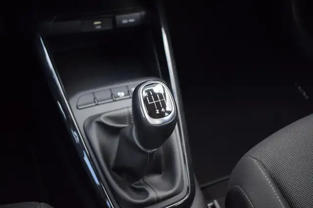Kia Rio view 20