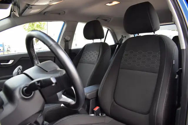 Kia Rio view 5