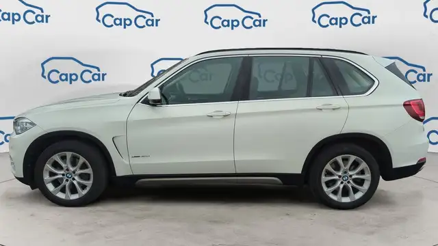BMW X5 view 2