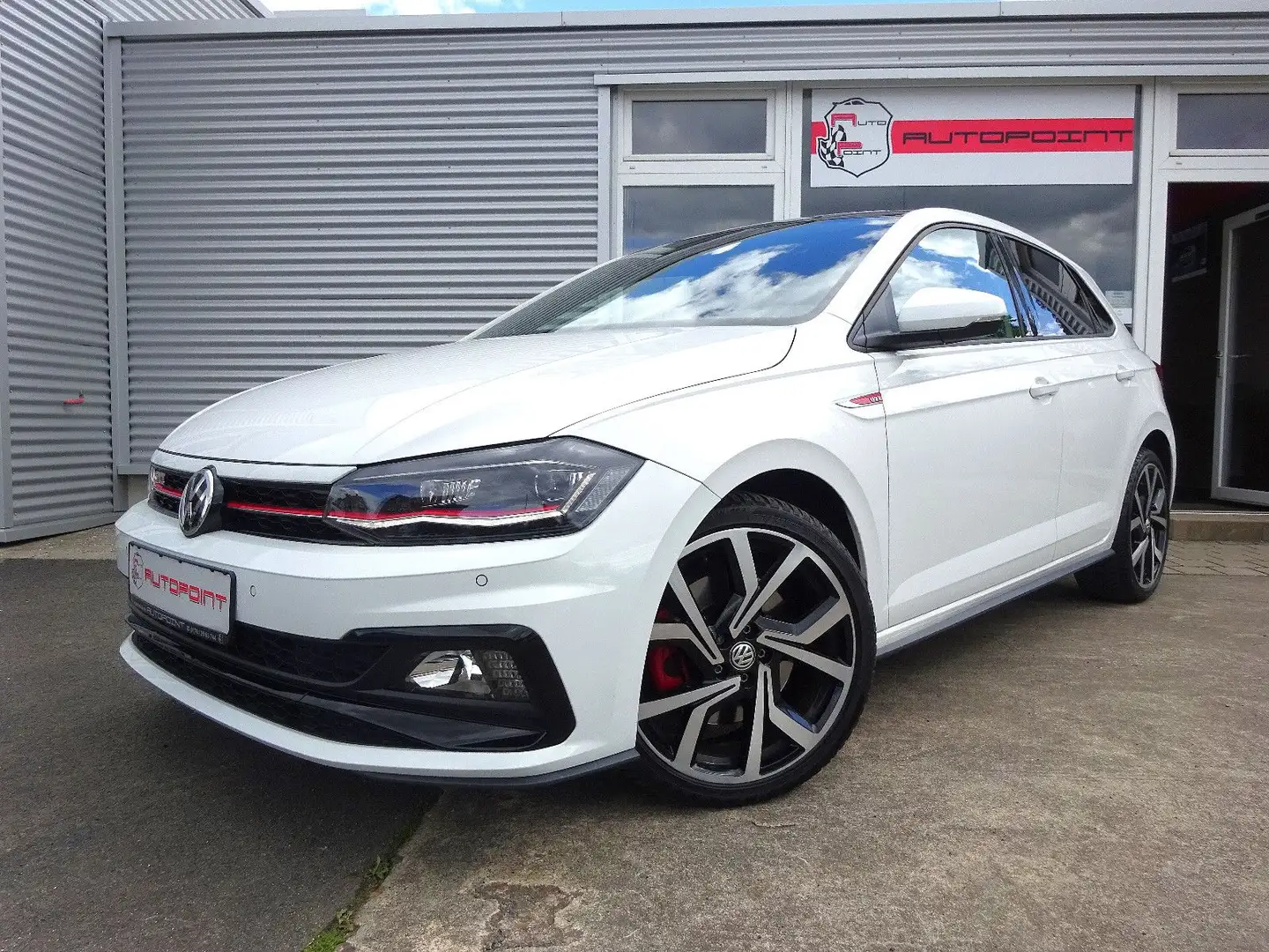 Volkswagen Polo POLO GTI 2.0TFSI VIRTUAL NAVI APP PANO LED 18" Wit - 1