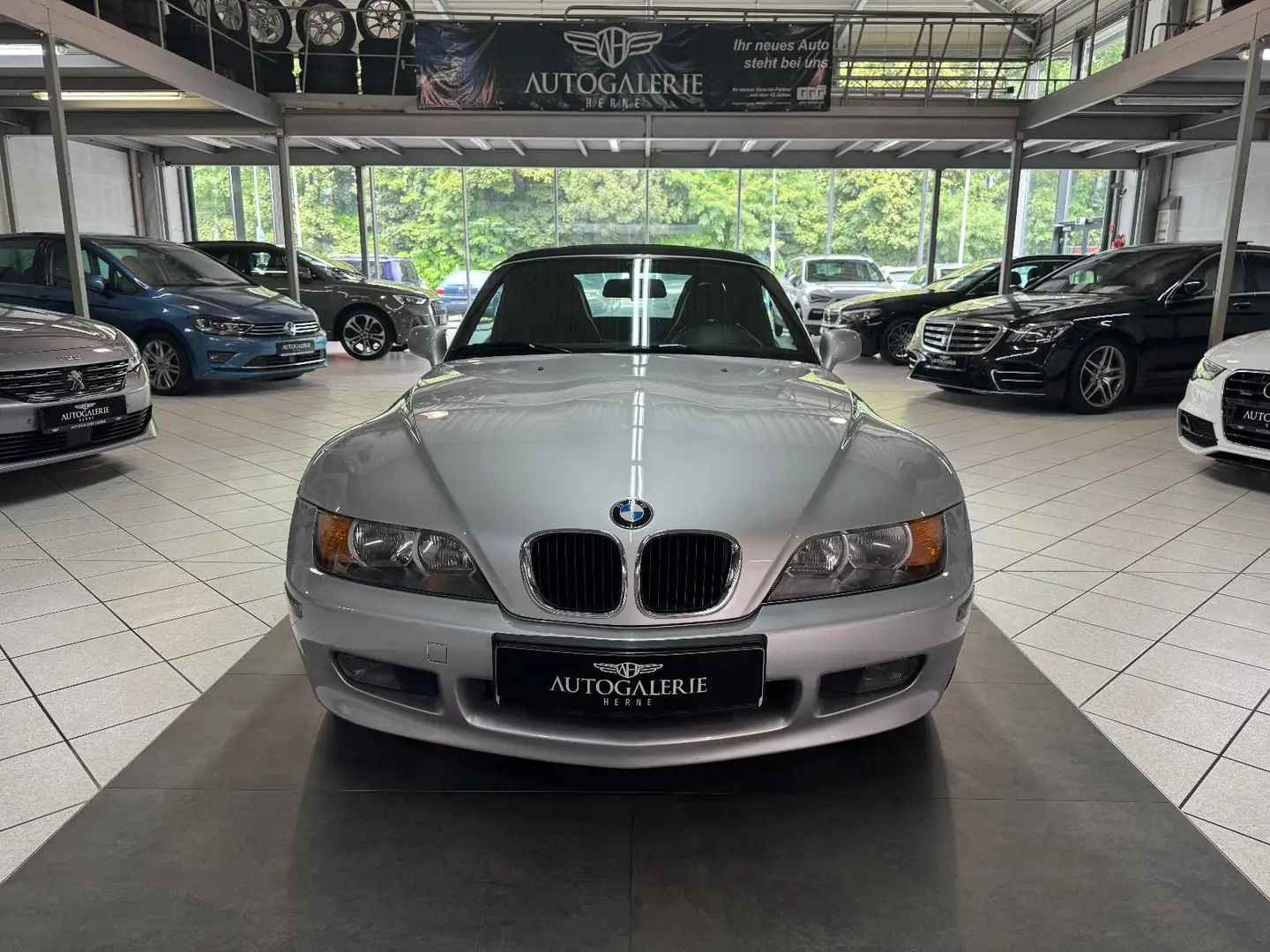 BMW Z3 Roadster 1.9i*TOP GEPFLEGT*KLIMA*LEDER* Argent - 2
