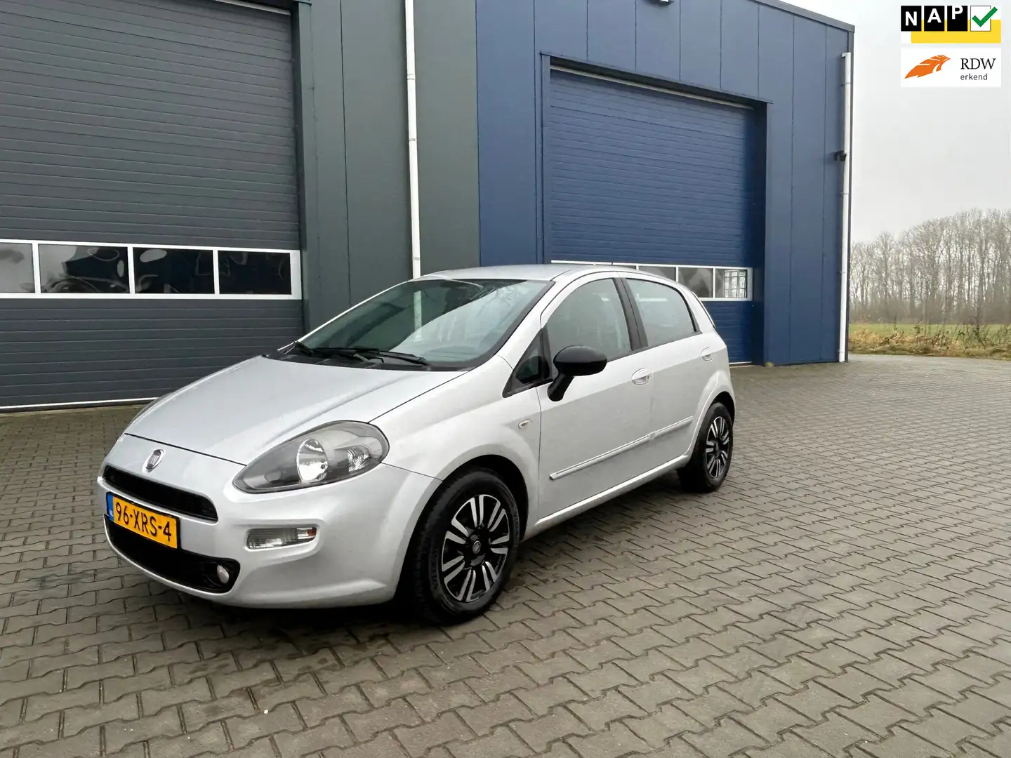 Fiat Punto Evo 0.9 TwinAir Easy Airco Grijs - 1