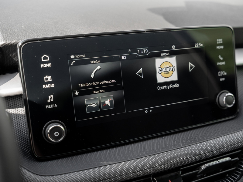 Skoda Fabia Selection 1.0 TSI Kam. Navi KeyLess KlimaA — photo 12