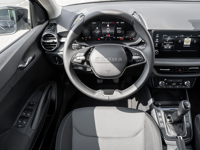 Skoda Fabia Selection 1.0 TSI Kam. Navi KeyLess KlimaA — photo 10