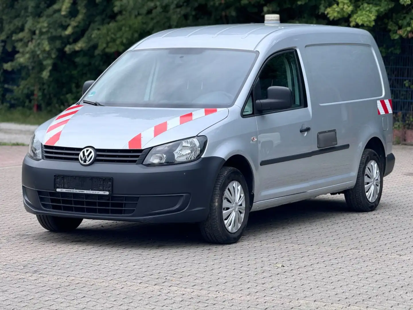 Volkswagen Caddy Maxi 2.0 CNG Gas + Benzin Plateado - 1