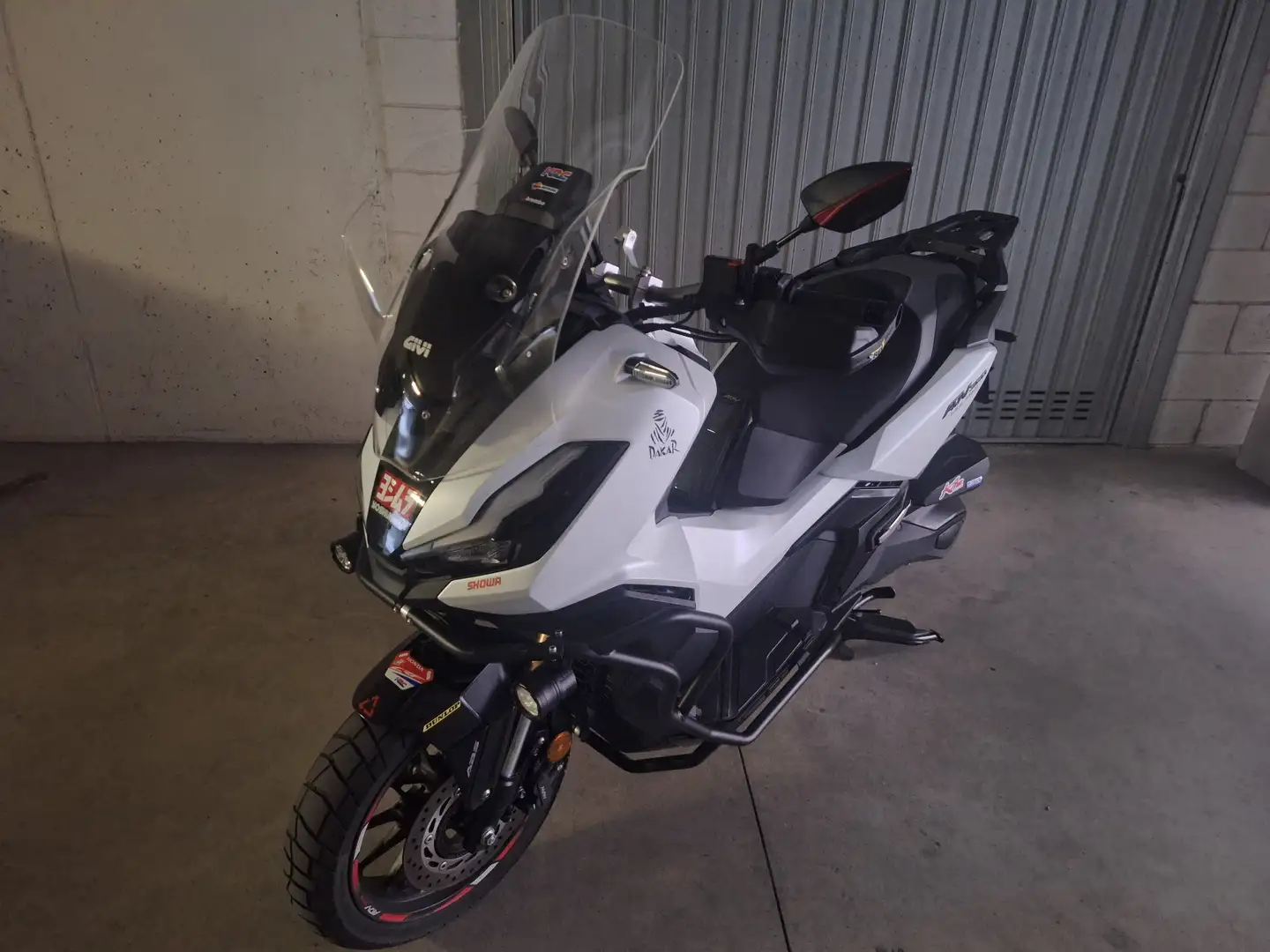 Honda ADV 350 Alb - 2
