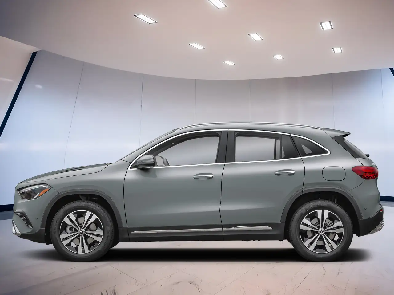 Mercedes-Benz GLA снимка Mercedes-Benz GLA