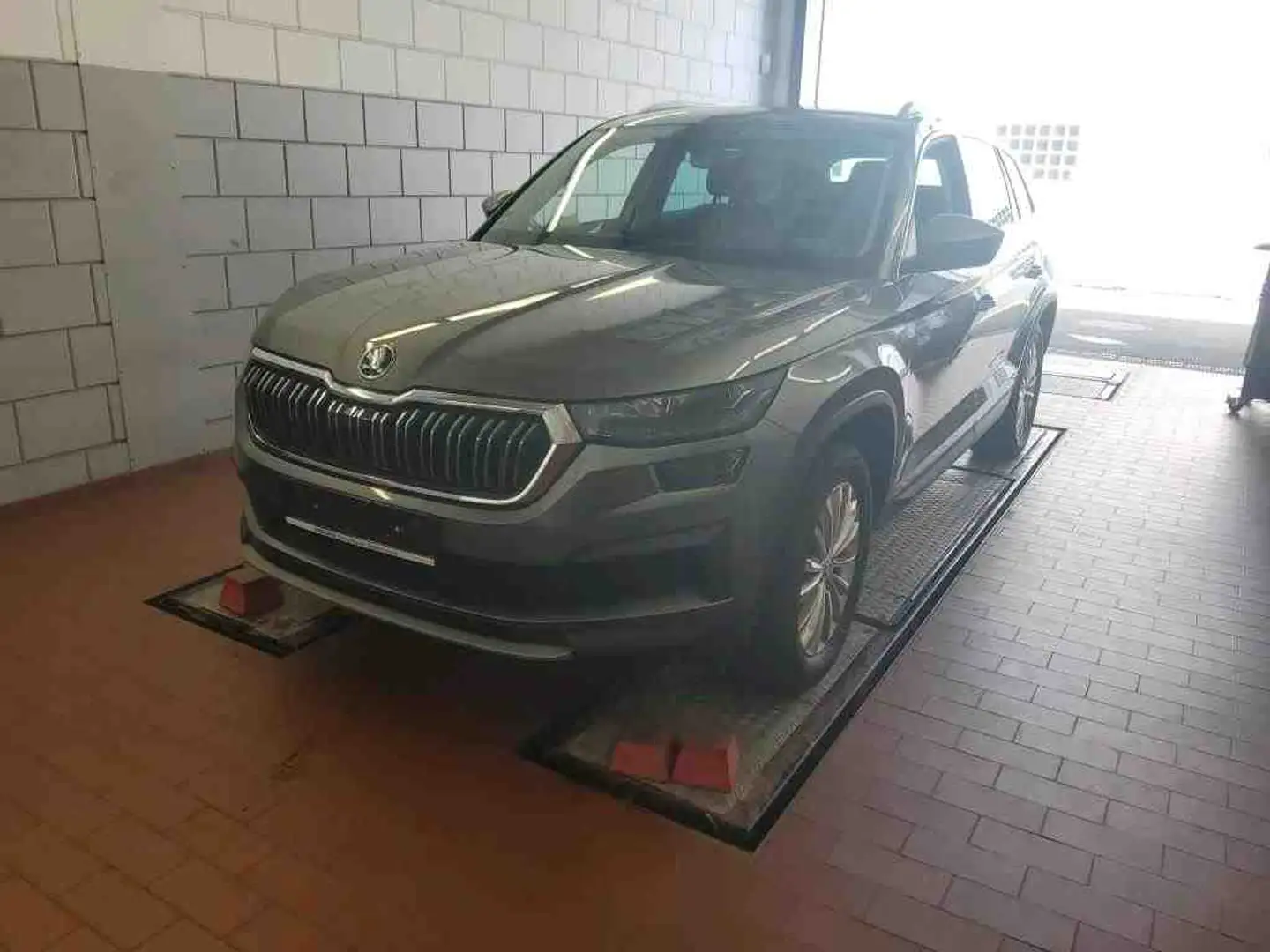 Skoda Kodiaq Style TDi DSG 4x4 Matrix/Pano/CarPlay/ACC Grau - 2