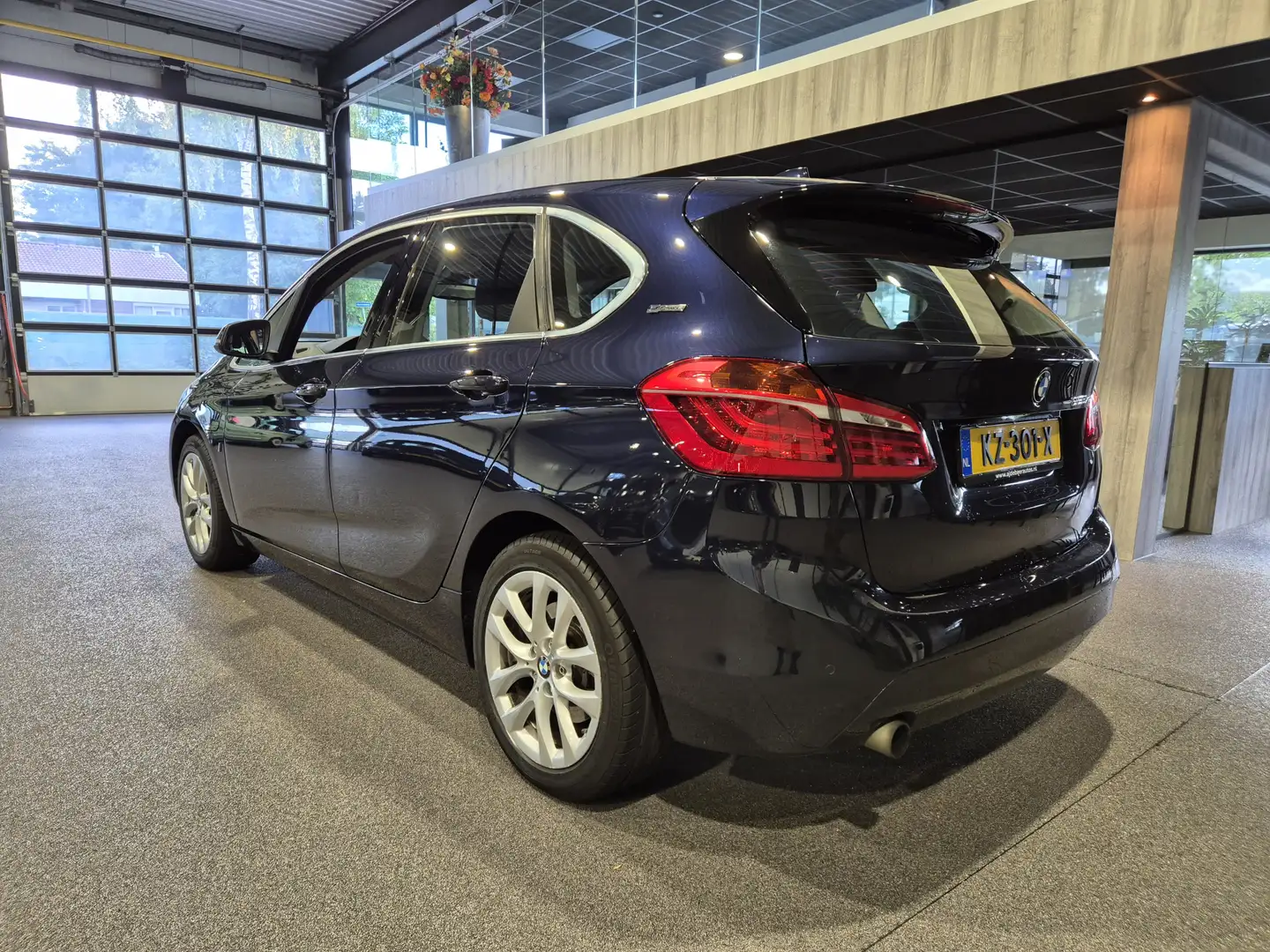 BMW 225 2-serie Active Tourer 225xe iPerformance Centennia Blauw - 2