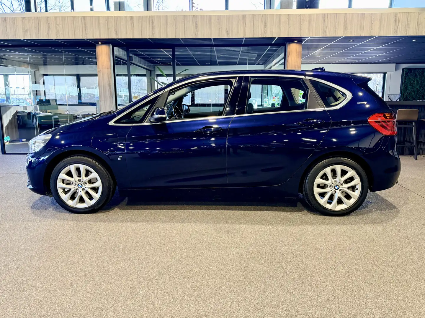 BMW 225 2-serie Active Tourer 225xe iPerformance Centennia Blau - 2