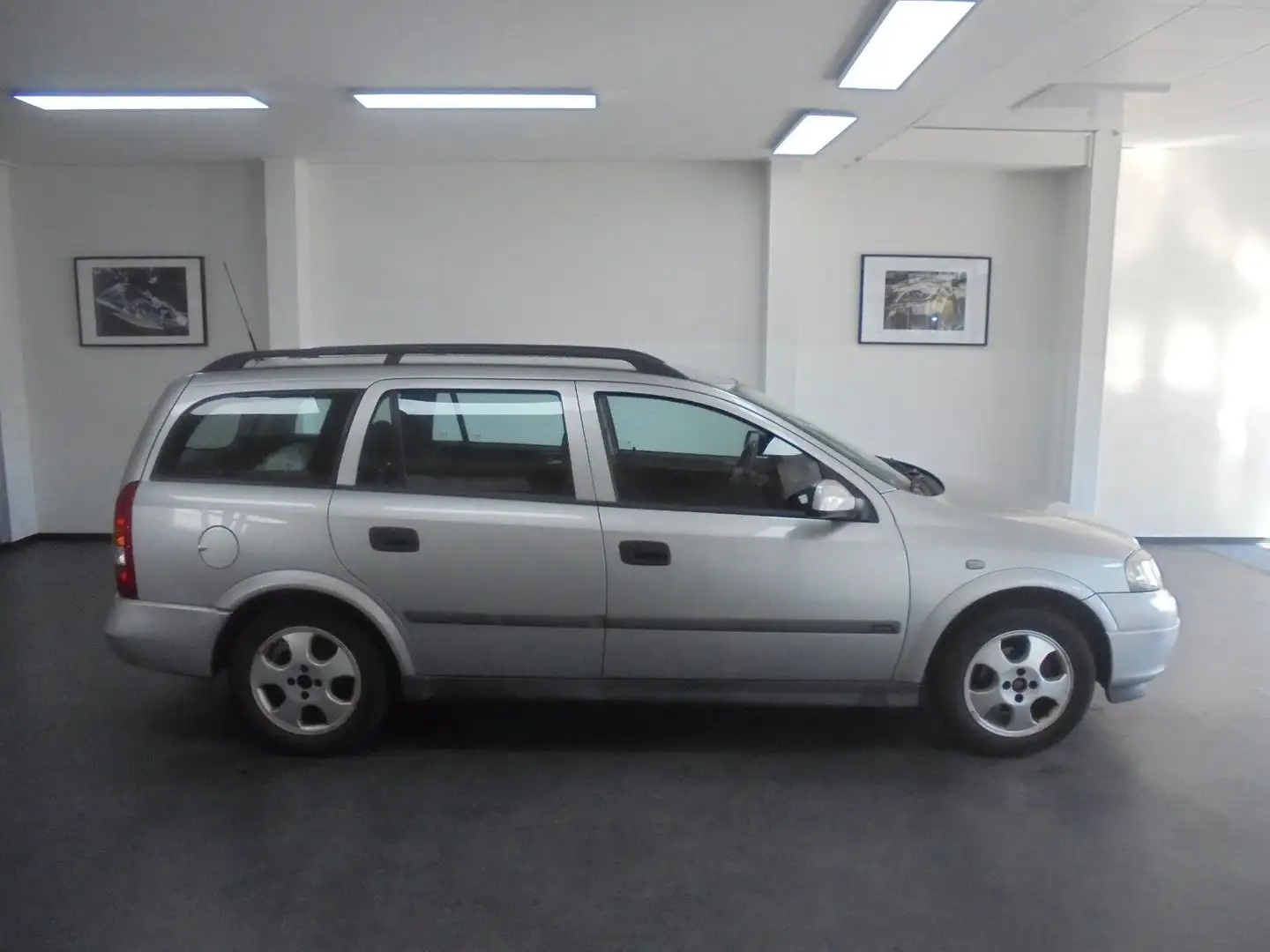 Opel Astra 1.6  Edition 2000 Klima WR+SR TÜV 05/2025 Srebrny - 1