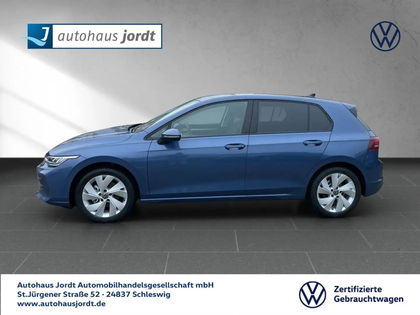 Volkswagen Golf VIII 1.5 TSI ACT Life Facelift 6-Gang AHK LED Blau - 2