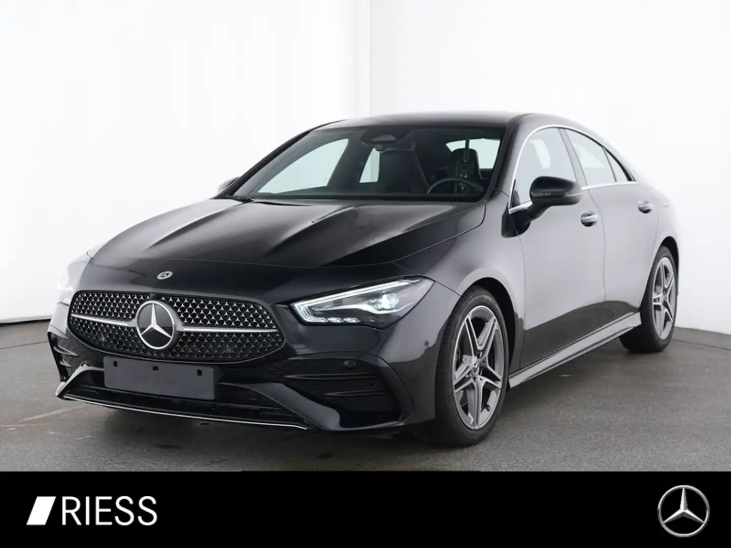 Mercedes-Benz CLA 200 d Coupé AMG Sport Navi LED Pano W-Paket Schwarz - 1