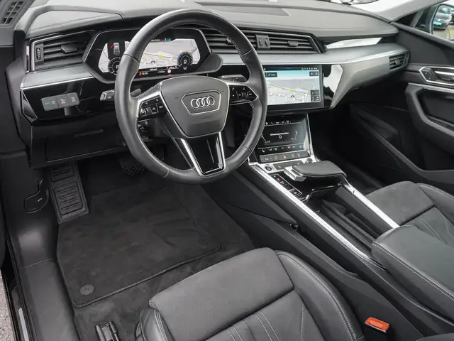 Audi Q8 E-Tron view 9
