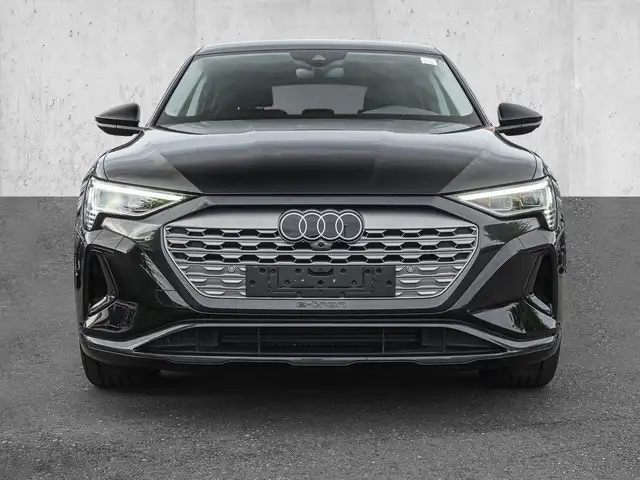 Audi Q8 E-Tron view 3