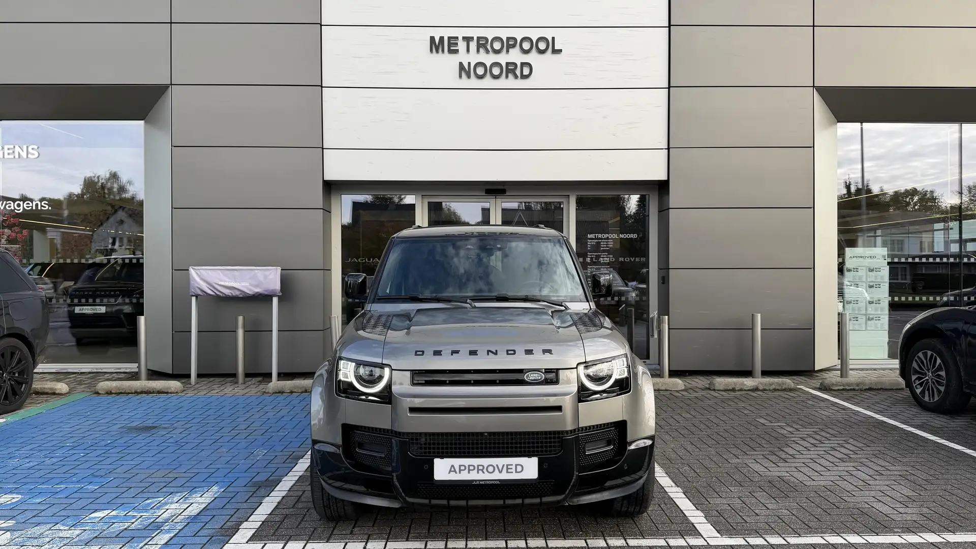 Land Rover Defender D250 X-Dynamic SE // Lichte vracht Beige - 2