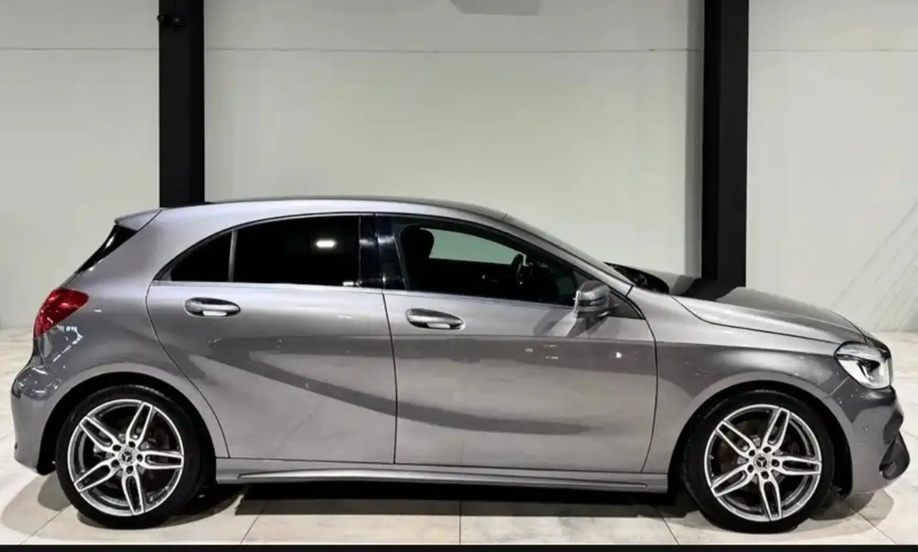 Mercedes-Benz A 220 Classe d 4-Matic Pack AMG Motorsport Edition - 2