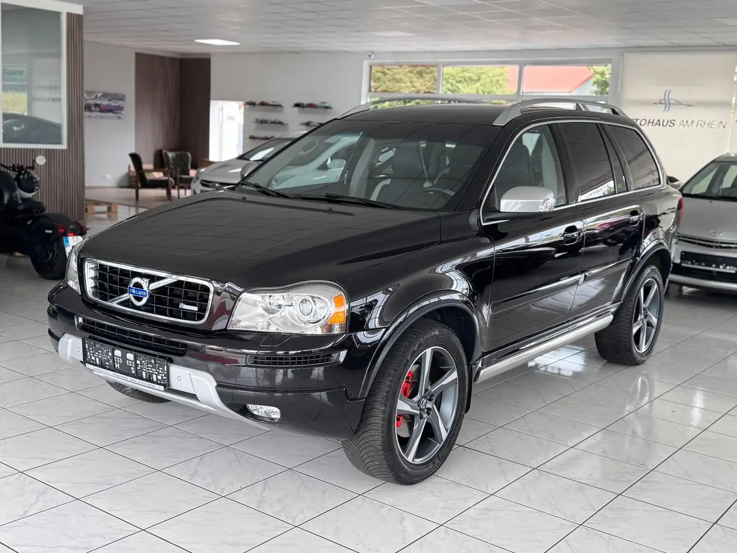Volvo XC90 -R-Design+Sitzheizung+Klima+Leder+Aut+4x4 Schwarz - 2