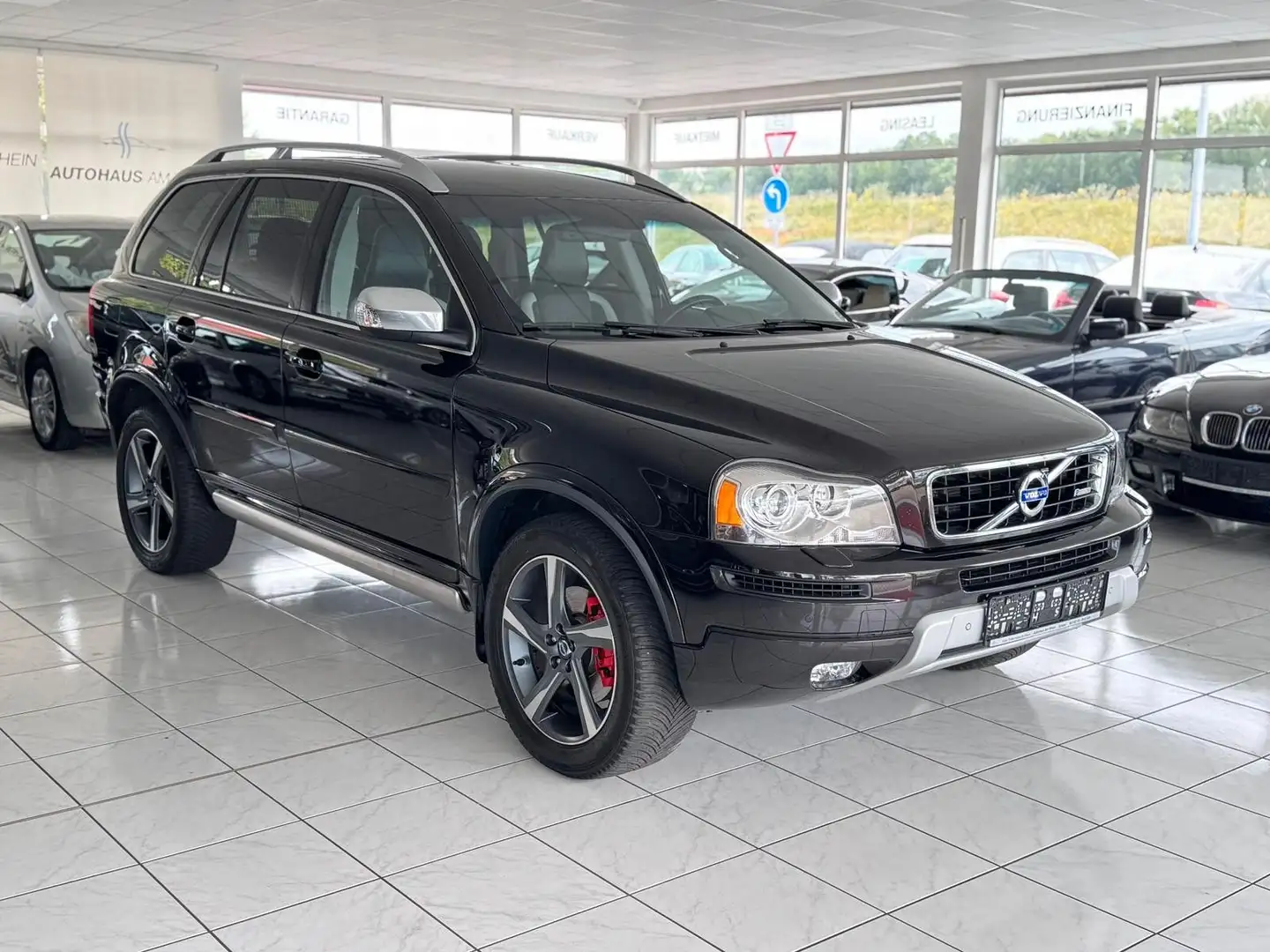 Volvo XC90 -R-Design+Sitzheizung+Klima+Leder+Aut+4x4 Schwarz - 1