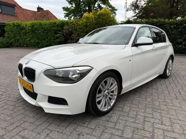 BMW 114 1-serie 114i M Sport Alcantara
