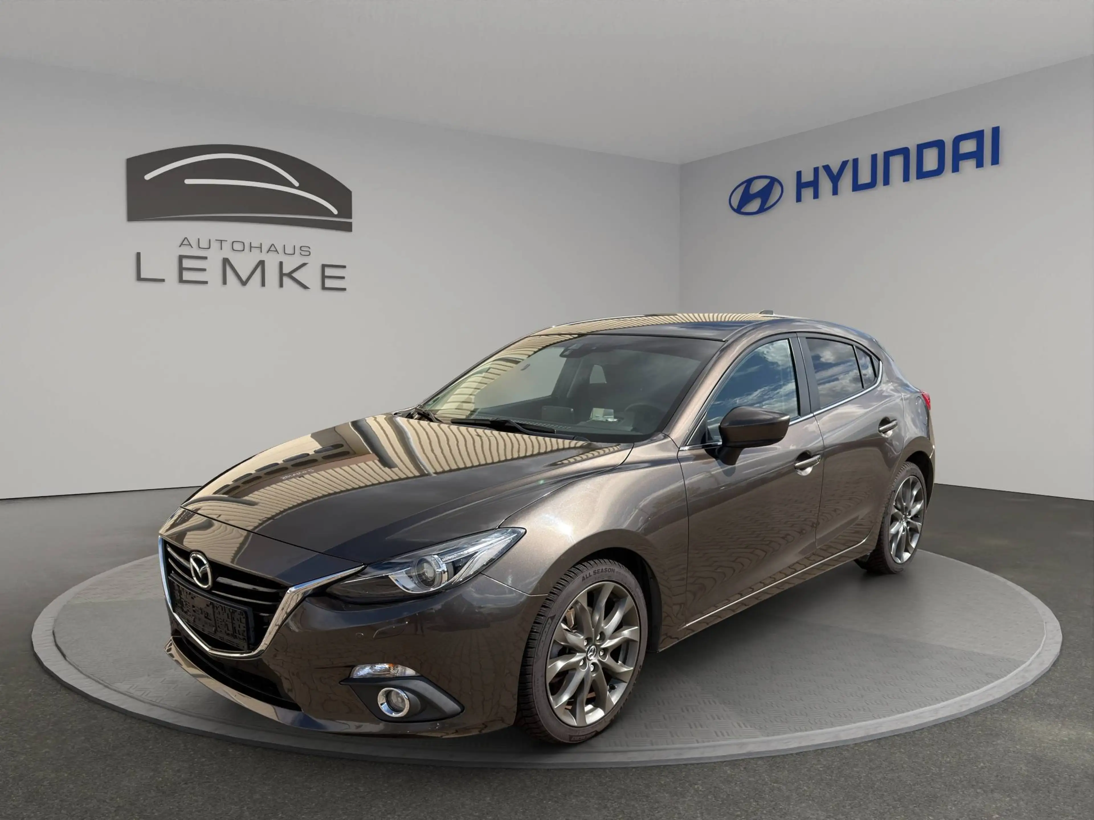 Mazda 3 LIMOUSINE 2.0 SPORTS-LINE - NAVIGATION - HEAD UP - SITZHEIZUNG - UVM