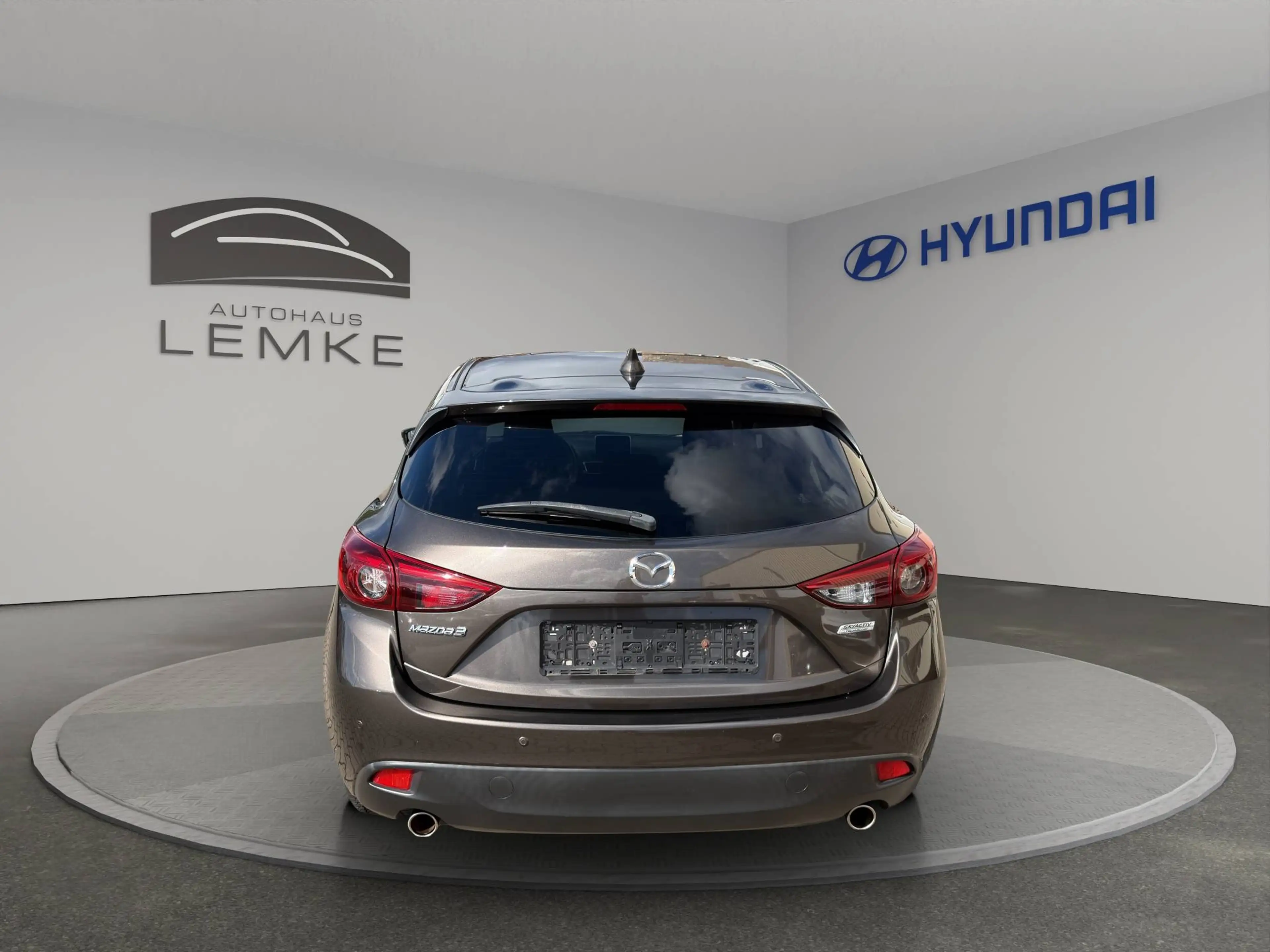 Mazda 3 LIMOUSINE 2.0 SPORTS-LINE - NAVIGATION - HEAD UP - SITZHEIZUNG - UVM — photo 5
