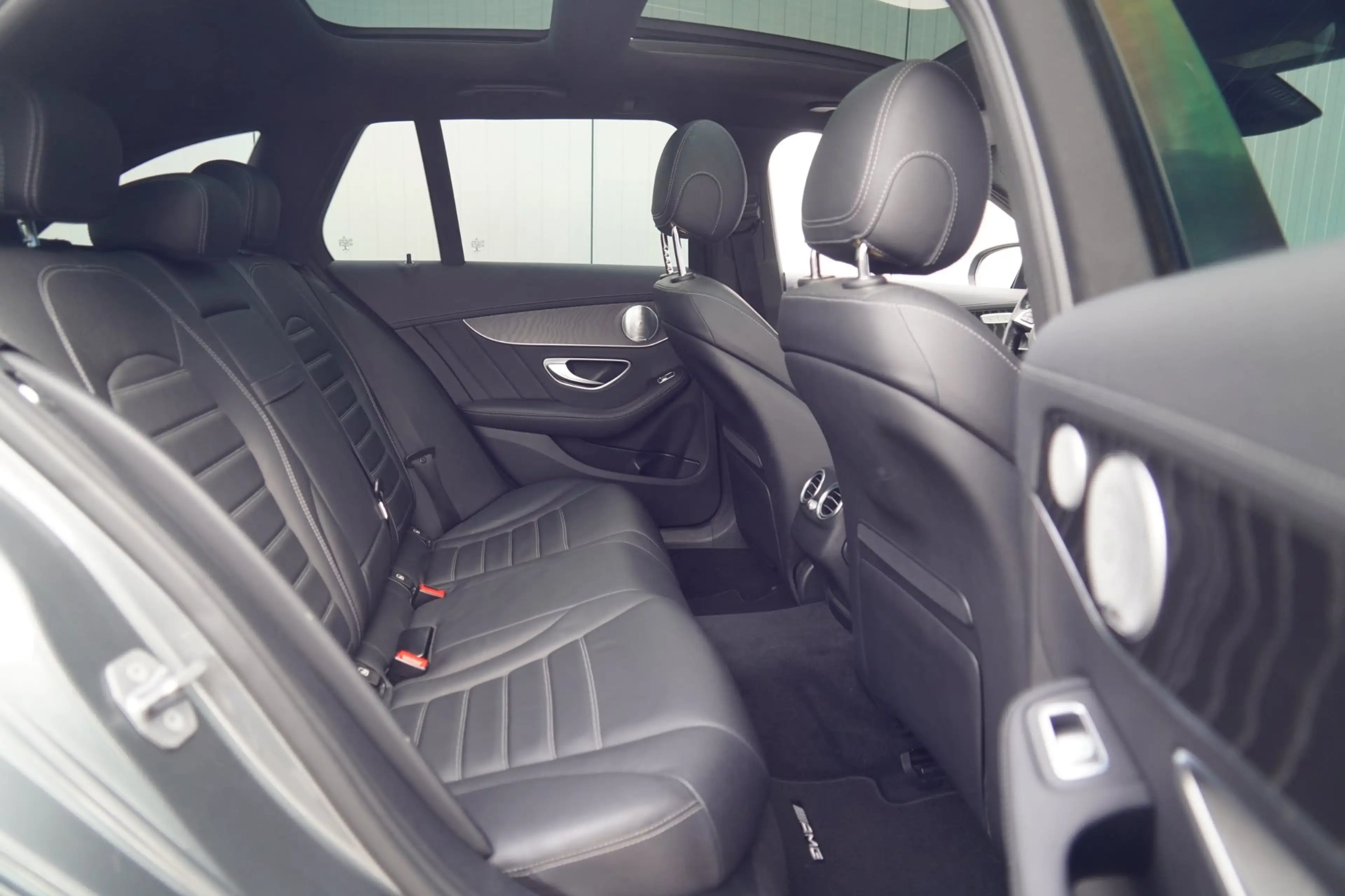 Mercedes-Benz C 400 Estate 4MATIC Premium Plus Pack AMG / Pano / Burme — photo 7