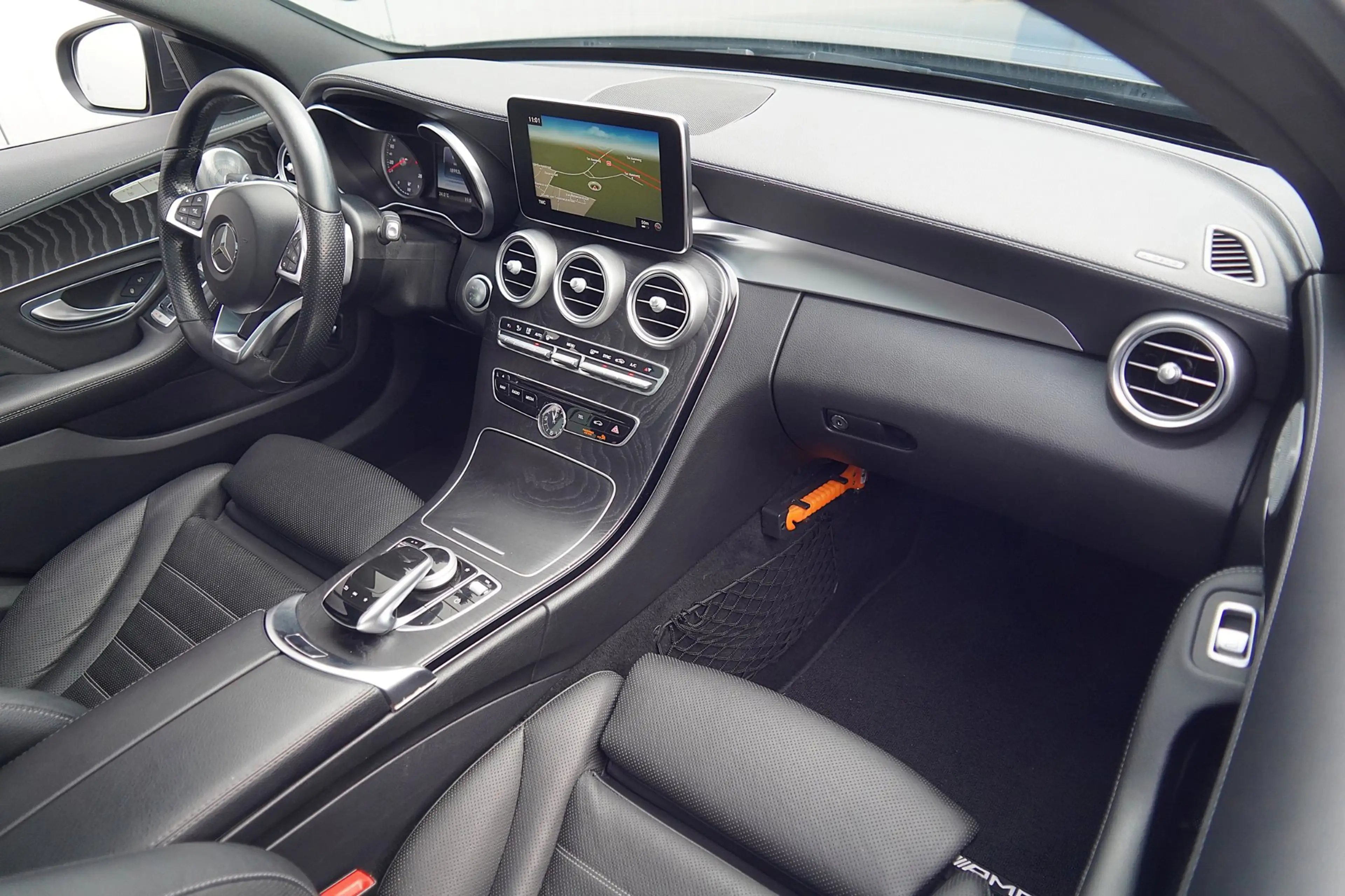 Mercedes-Benz C 400 Estate 4MATIC Premium Plus Pack AMG / Pano / Burme — photo 4