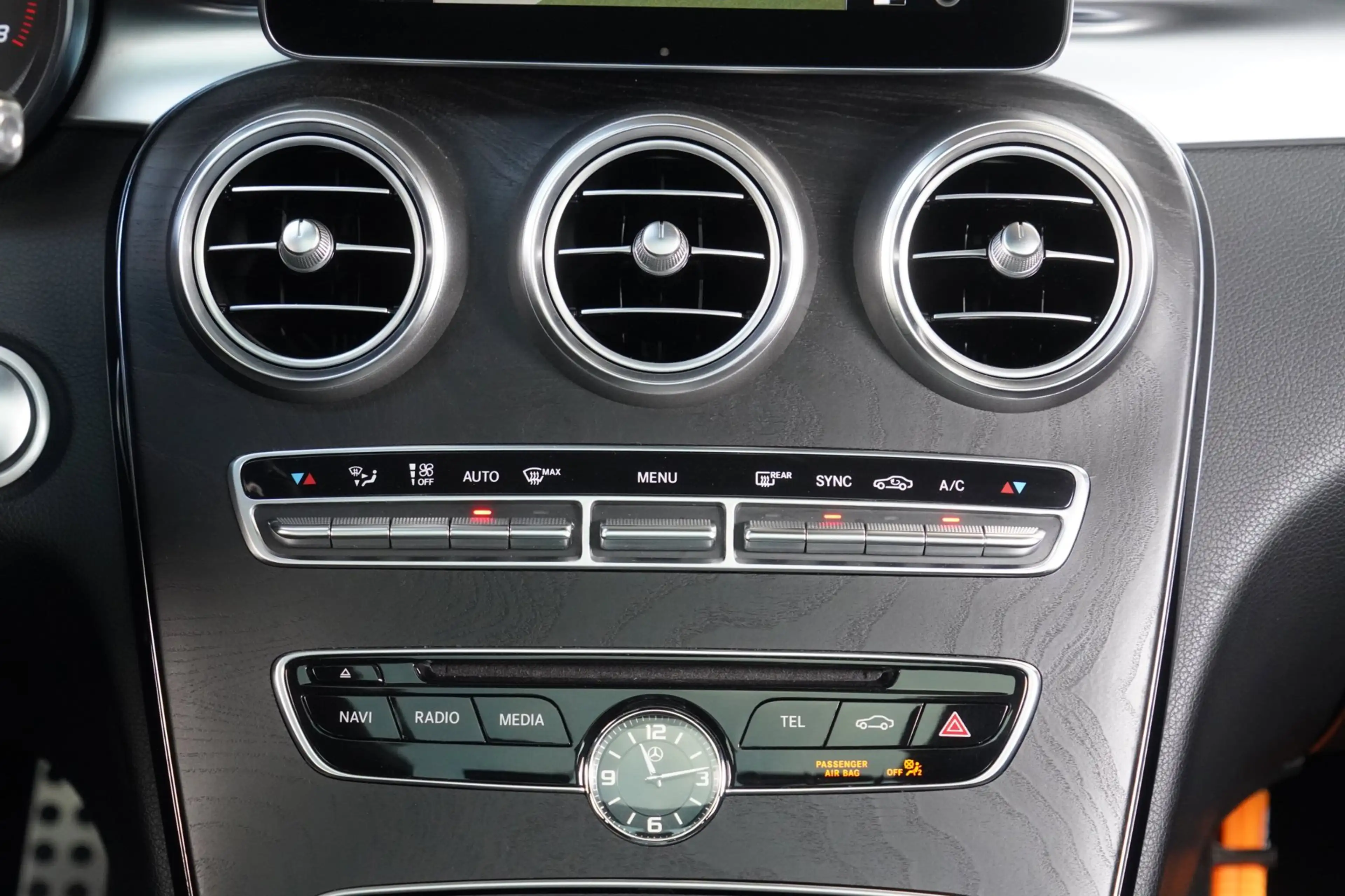 Mercedes-Benz C 400 Estate 4MATIC Premium Plus Pack AMG / Pano / Burme — photo 14
