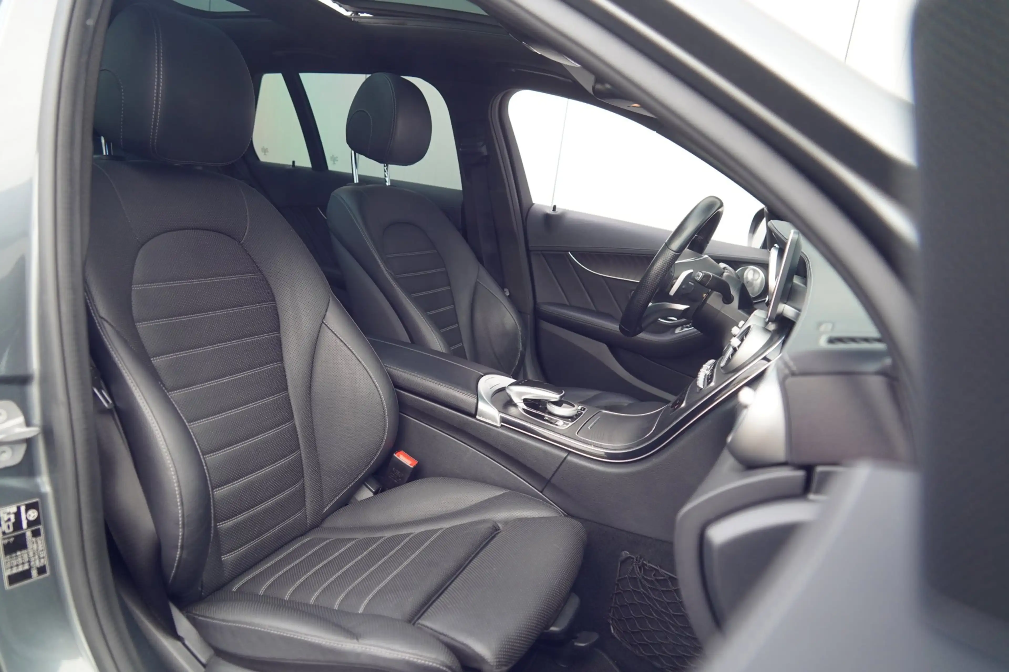 Mercedes-Benz C 400 Estate 4MATIC Premium Plus Pack AMG / Pano / Burme — photo 6