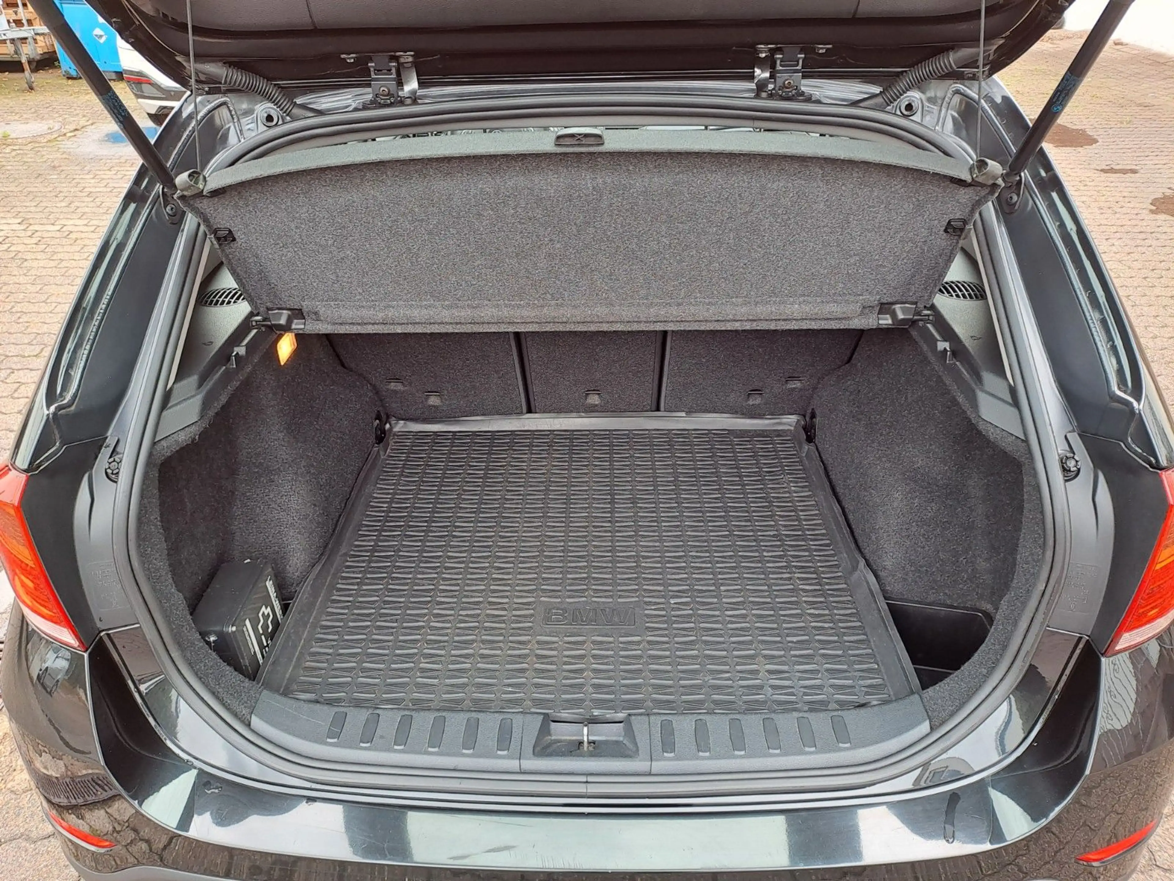BMW X1 sDrive 20 d*1HD*AUTOMATIK*LEDER*PANORAMADACH* — photo 11