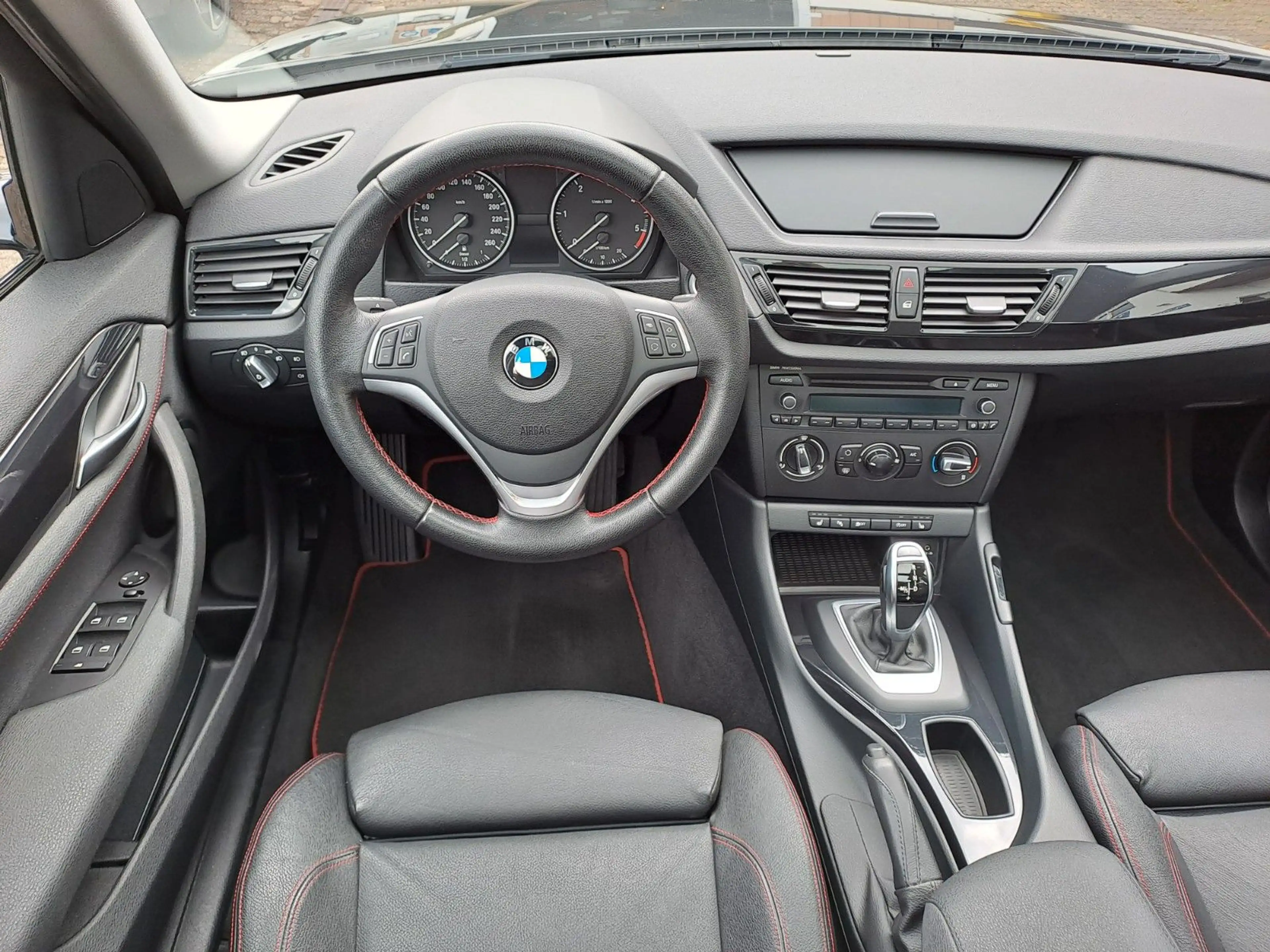 BMW X1 sDrive 20 d*1HD*AUTOMATIK*LEDER*PANORAMADACH* — photo 7