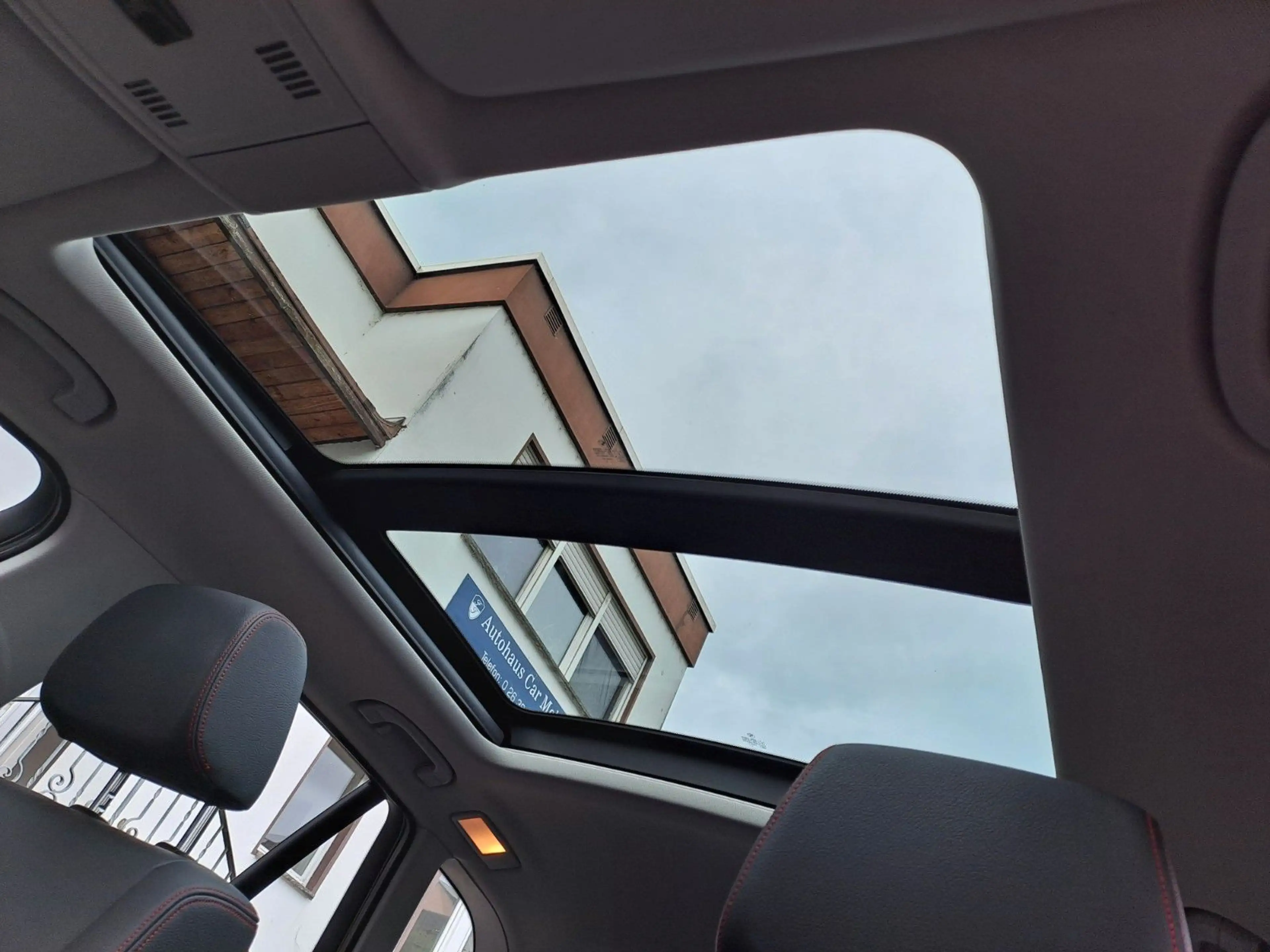 BMW X1 sDrive 20 d*1HD*AUTOMATIK*LEDER*PANORAMADACH* — photo 12
