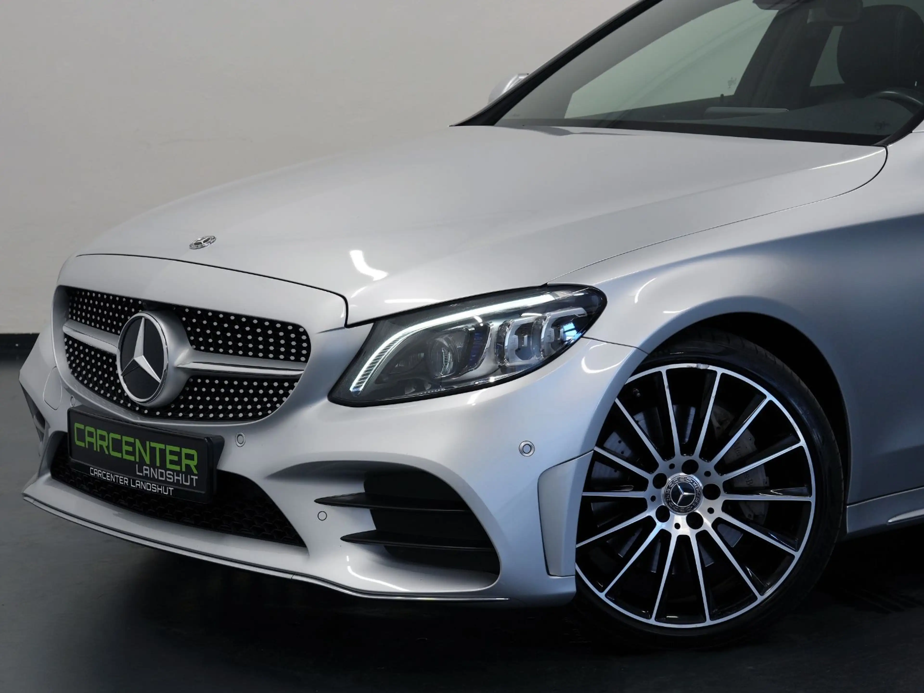 Mercedes-Benz C 300 AMG-LINE VIRTUAL/PANO/BURMESTER/360°/ACC — photo 3