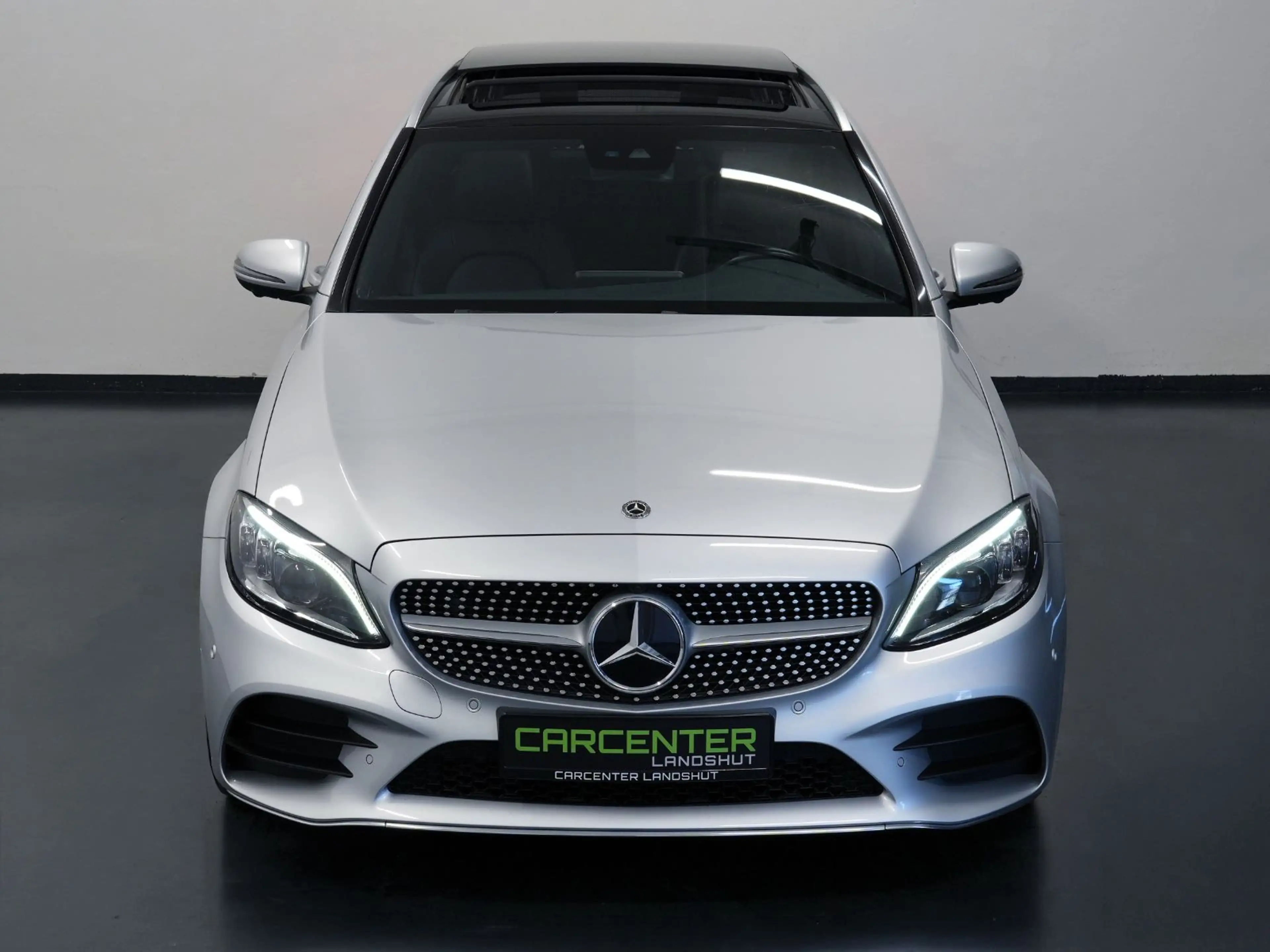 Mercedes-Benz C 300 AMG-LINE VIRTUAL/PANO/BURMESTER/360°/ACC — photo 4