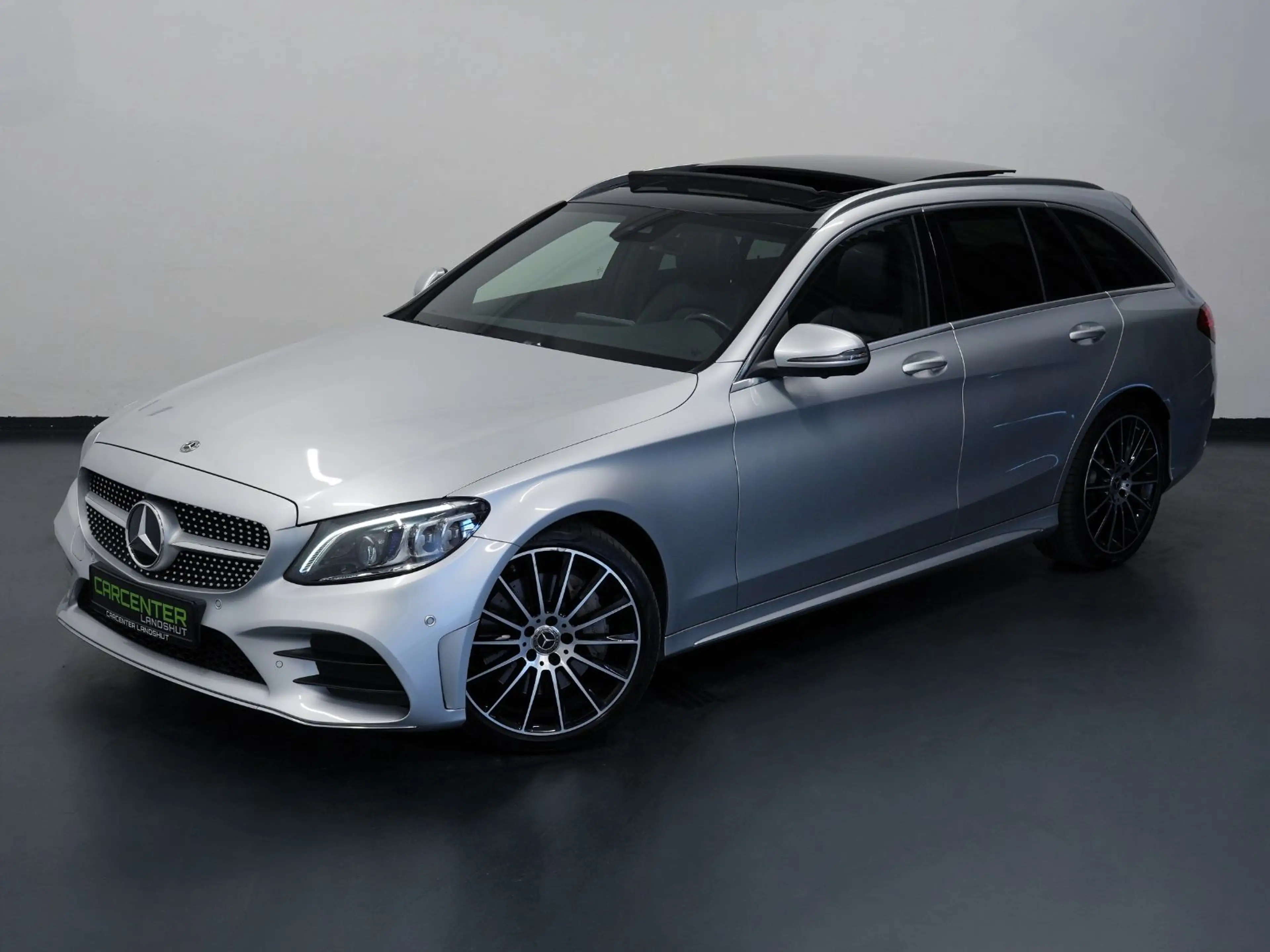 Mercedes-Benz C 300 AMG-LINE VIRTUAL/PANO/BURMESTER/360°/ACC — photo 2