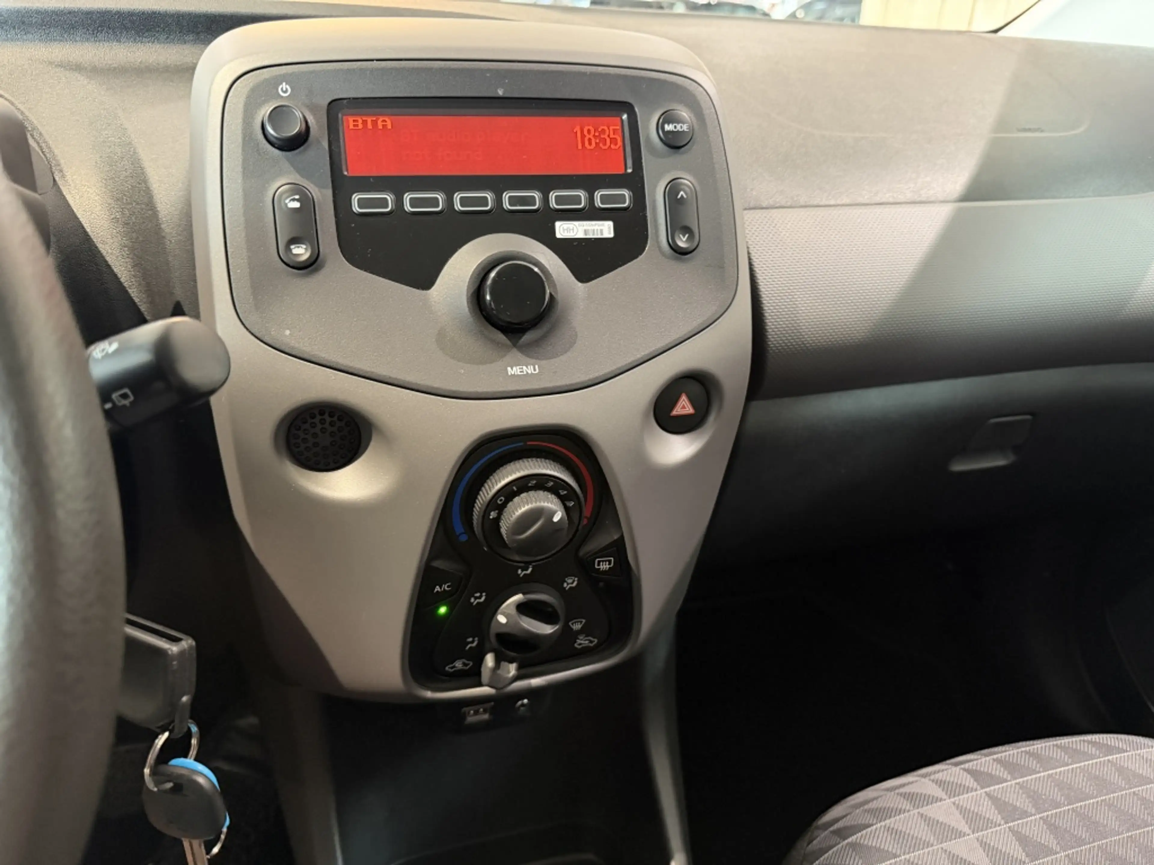 Peugeot 108 1.0 e-VTi Active — photo 8