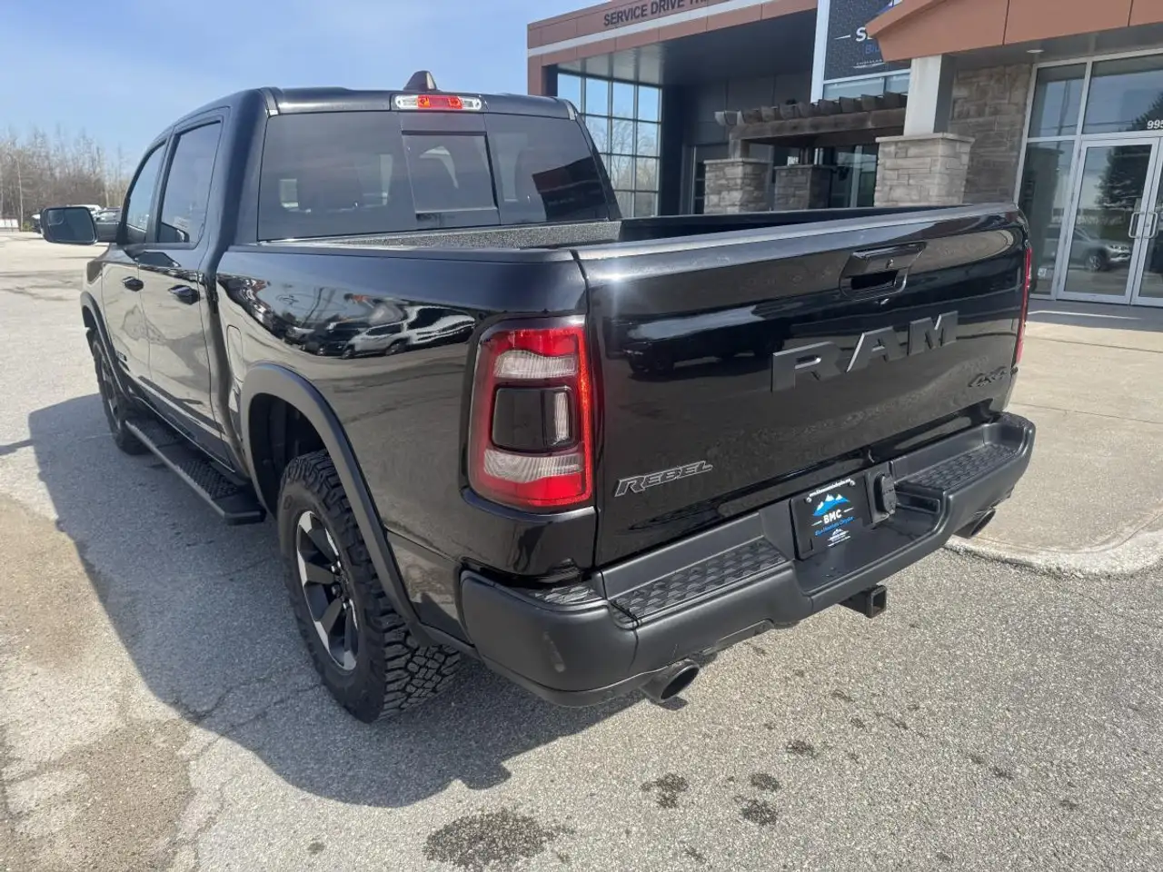 RAM 1500 снимка RAM 1500
