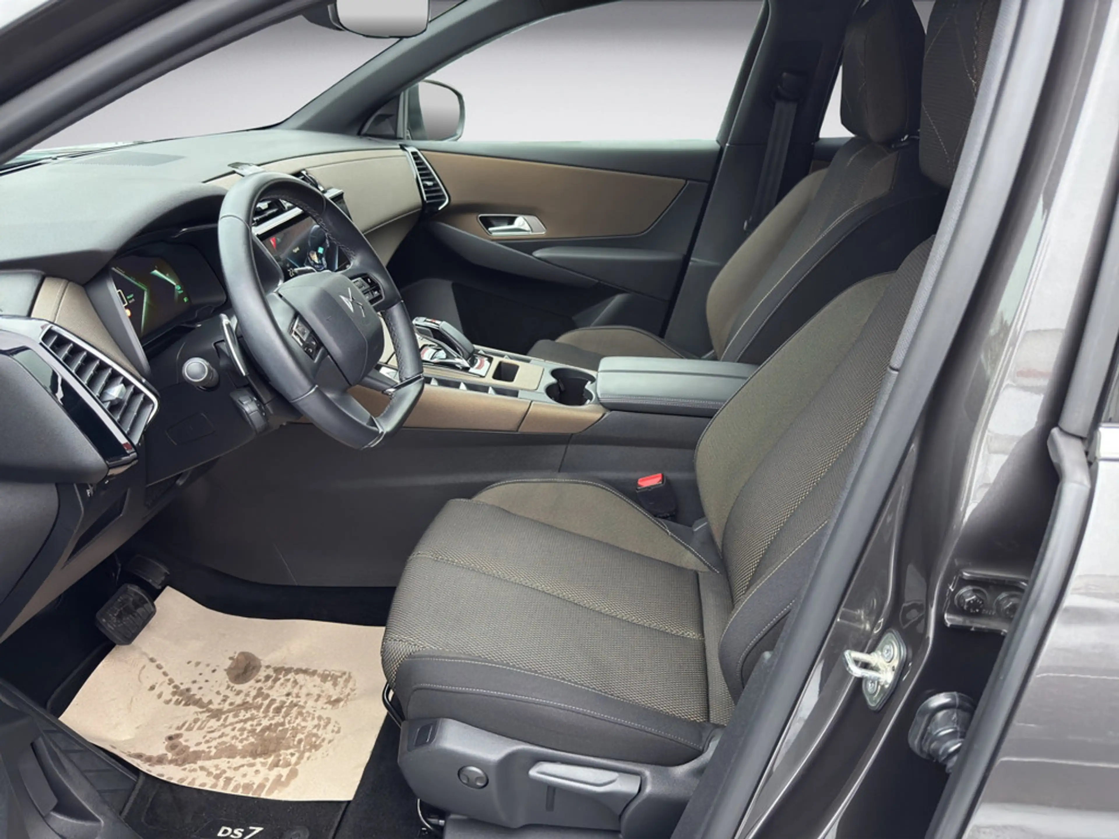 DS Automobiles DS 7 1.6 E-Tense 225 Bastille + — photo 10