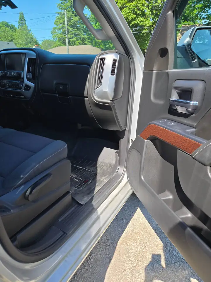 GMC Sierra 1500 photo GMC Sierra 1500