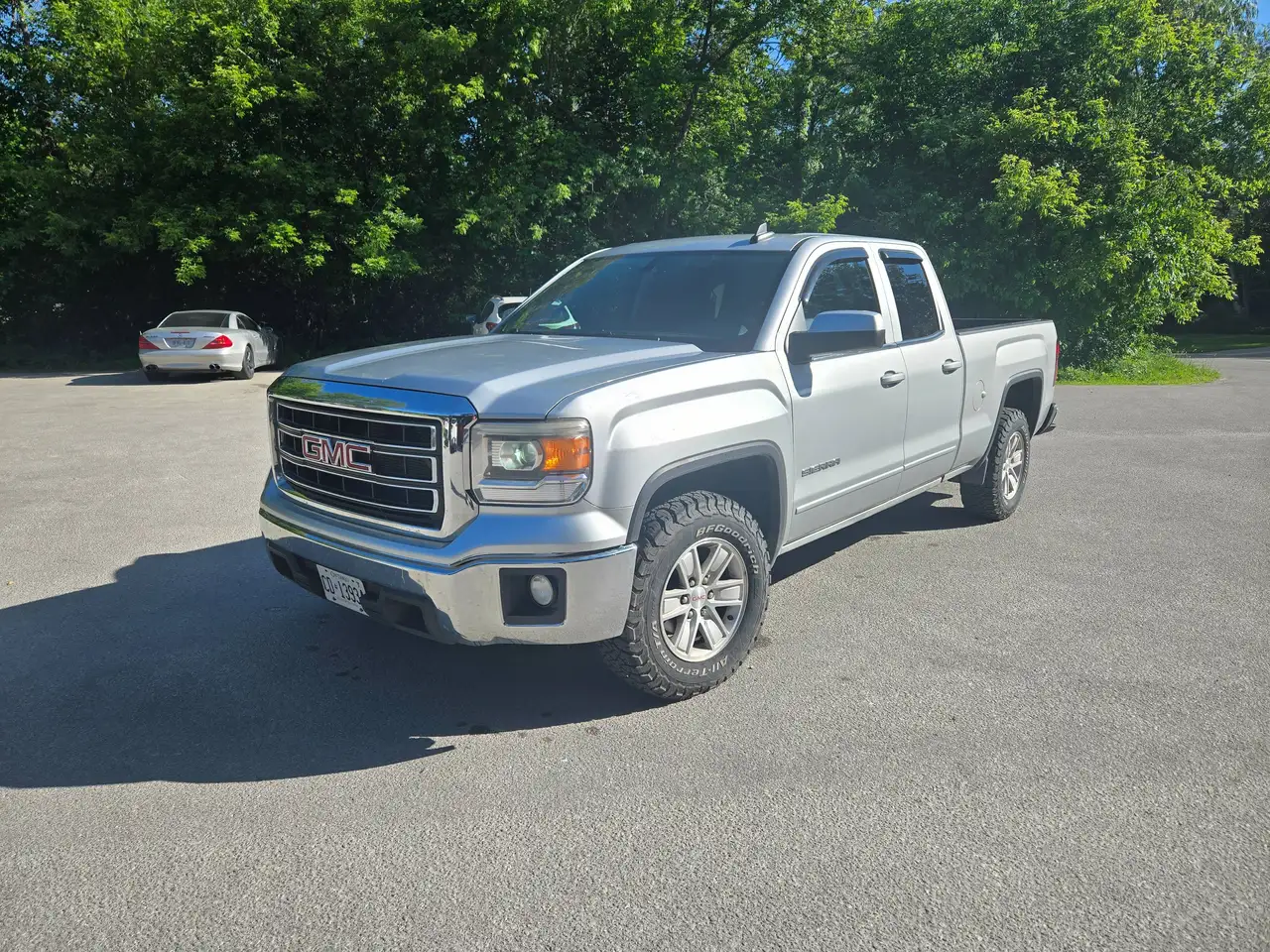 GMC Sierra 1500 photo GMC Sierra 1500