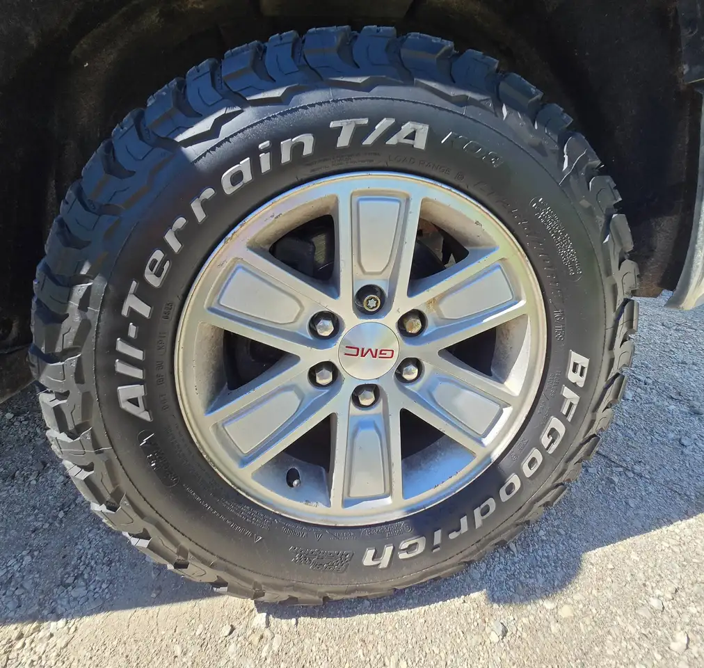 GMC Sierra 1500 photo GMC Sierra 1500