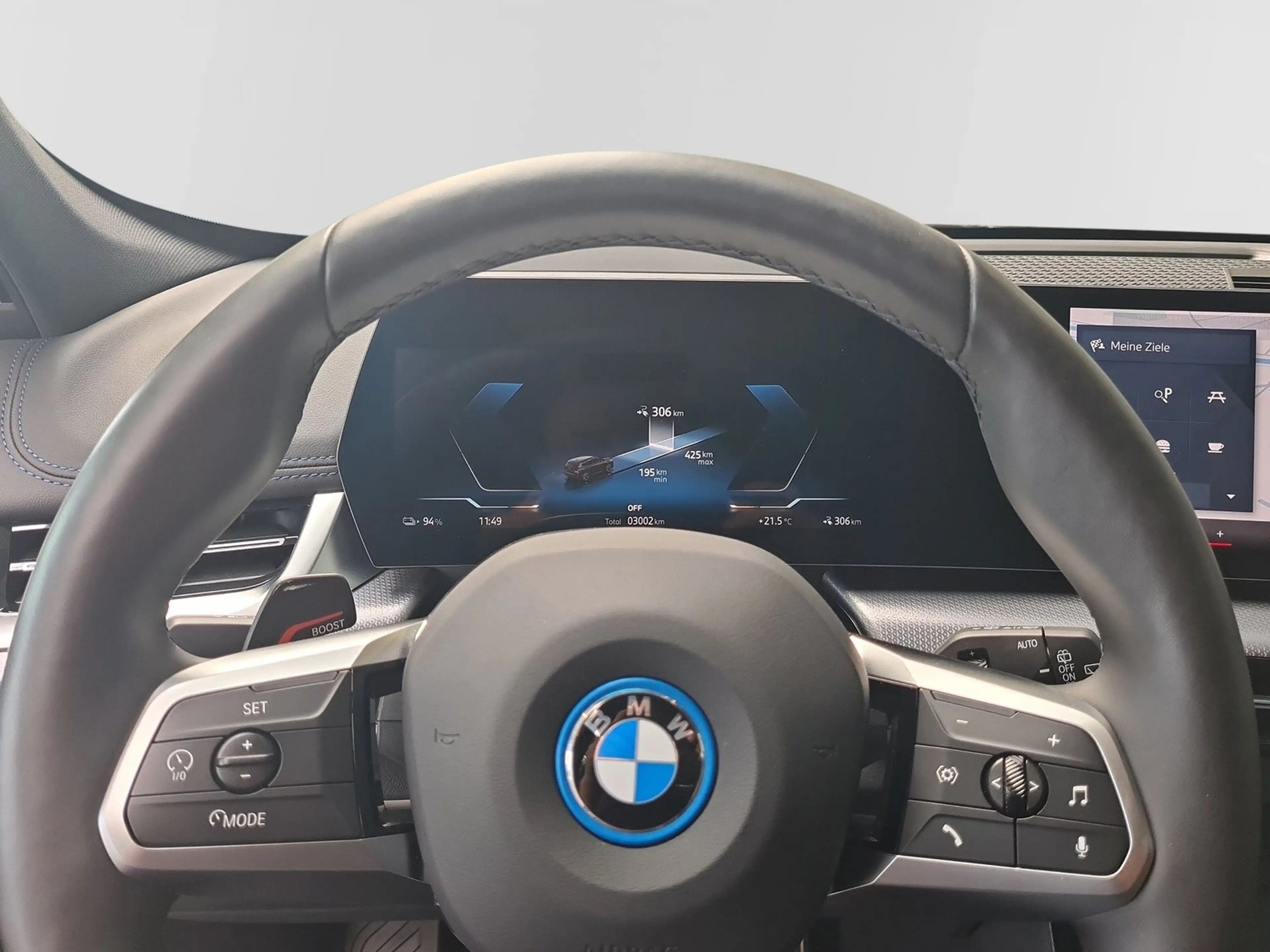 BMW iX1 eDrive20 M-Sport AHK Head-Up Massage HK HiFi DAB u — photo 10