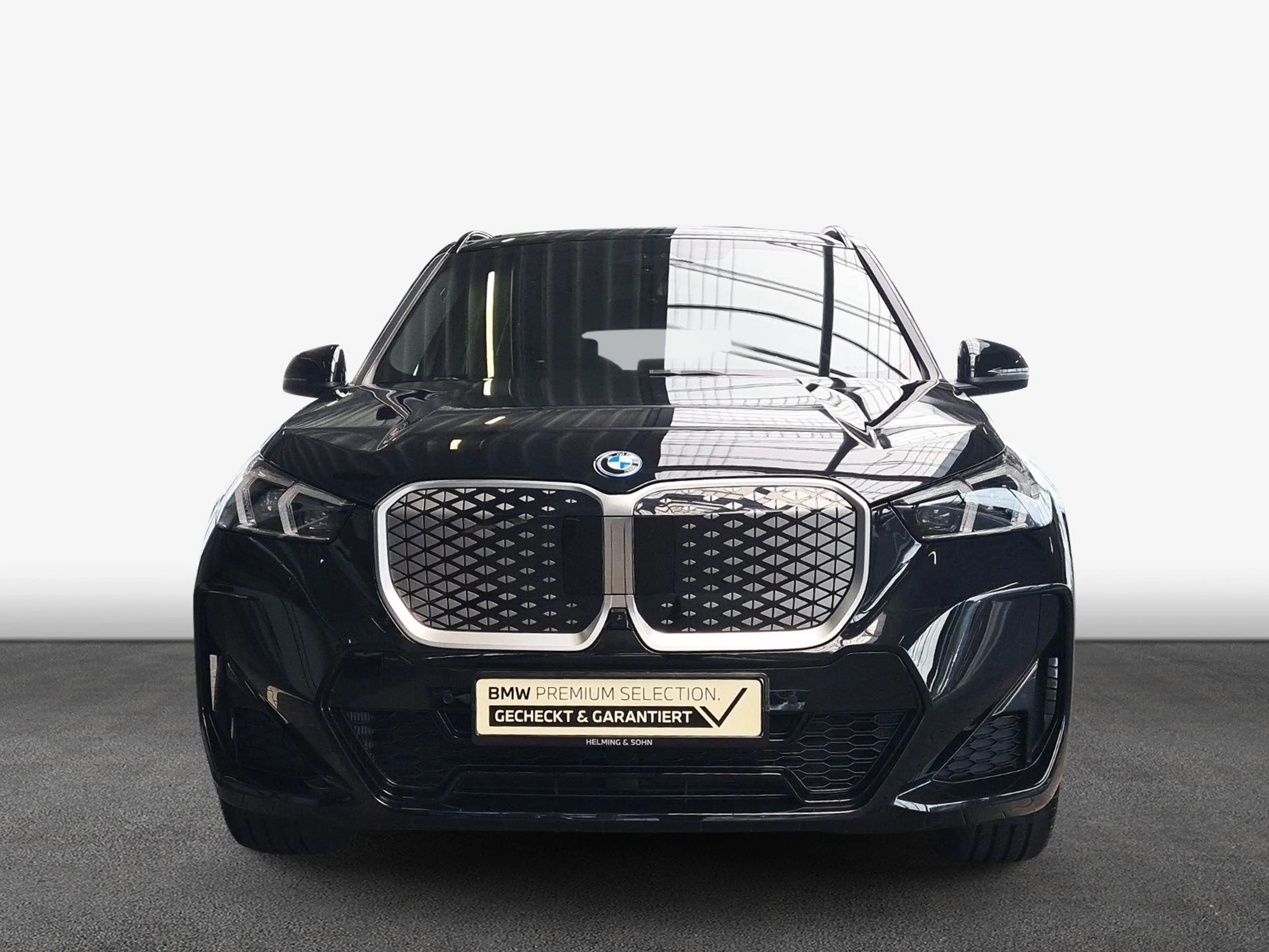 BMW iX1 eDrive20 M-Sport AHK Head-Up Massage HK HiFi DAB u — photo 3